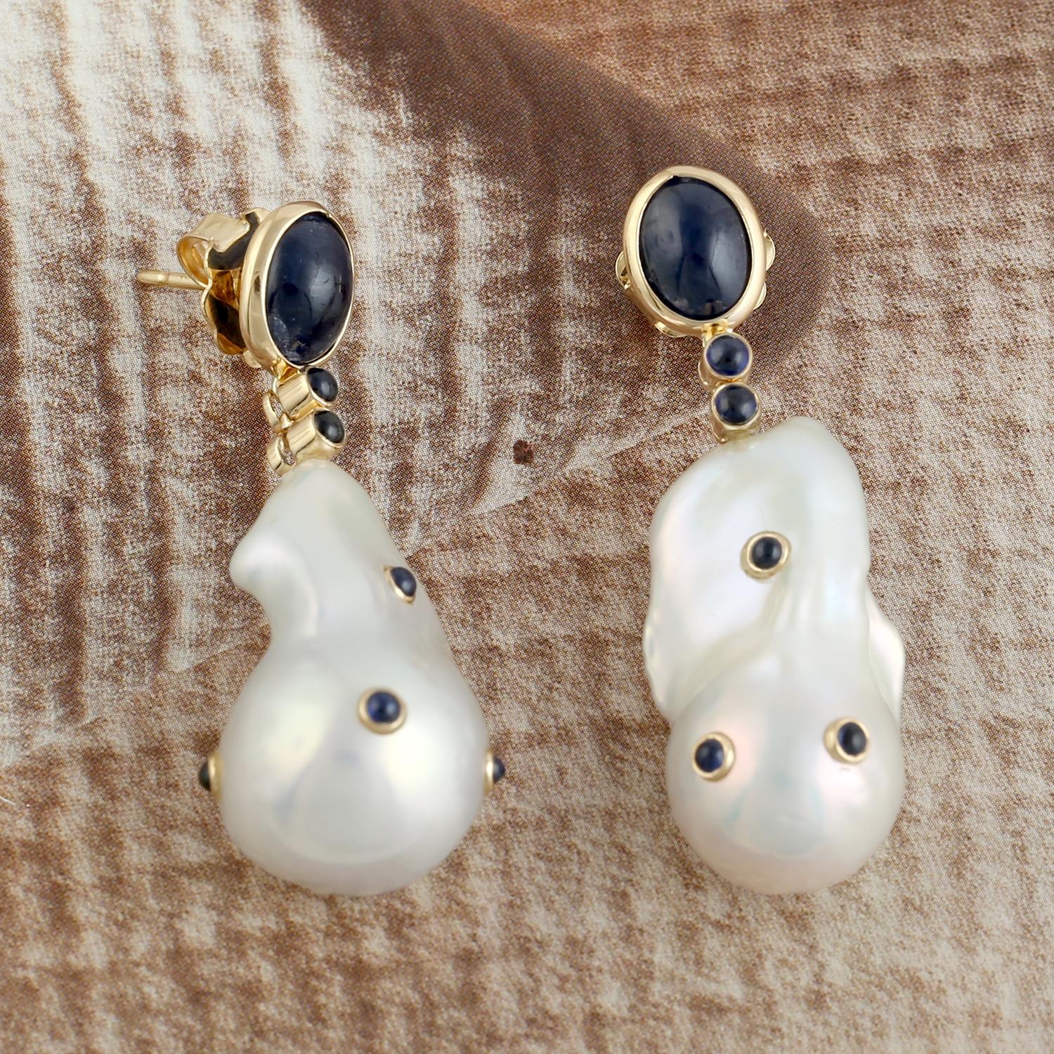 18KT:3.436g,
Pearl:58.12ct,
Sapphire:6.16ct,
Size: 43X13 MM