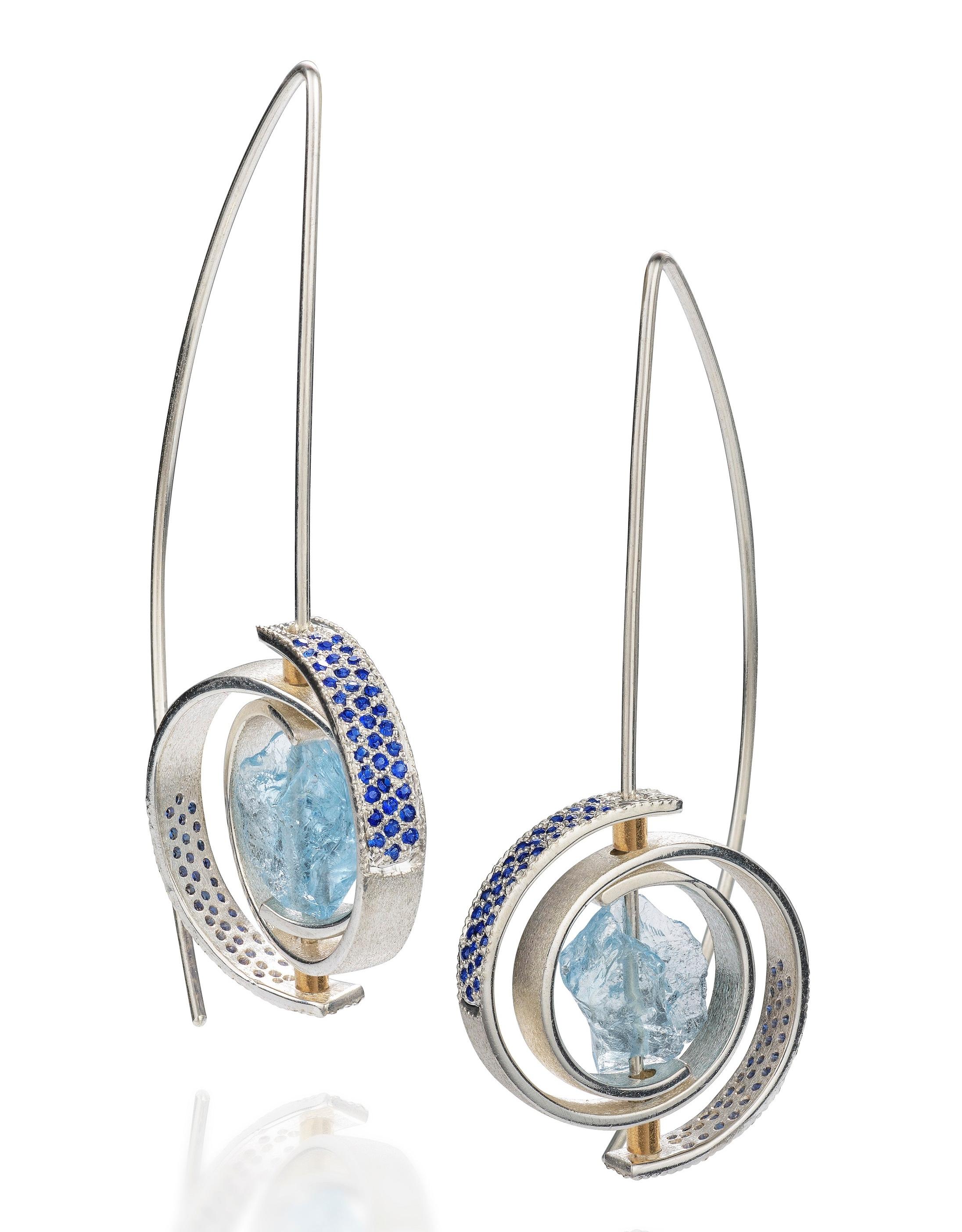 Contemporary Dangle Earrings in Gold with Rough Aquamarines and Pave Diamonds For Sale