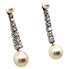 Boucles d'oreilles pendantes en or blanc 18 carats avec perles Akoya et diamants