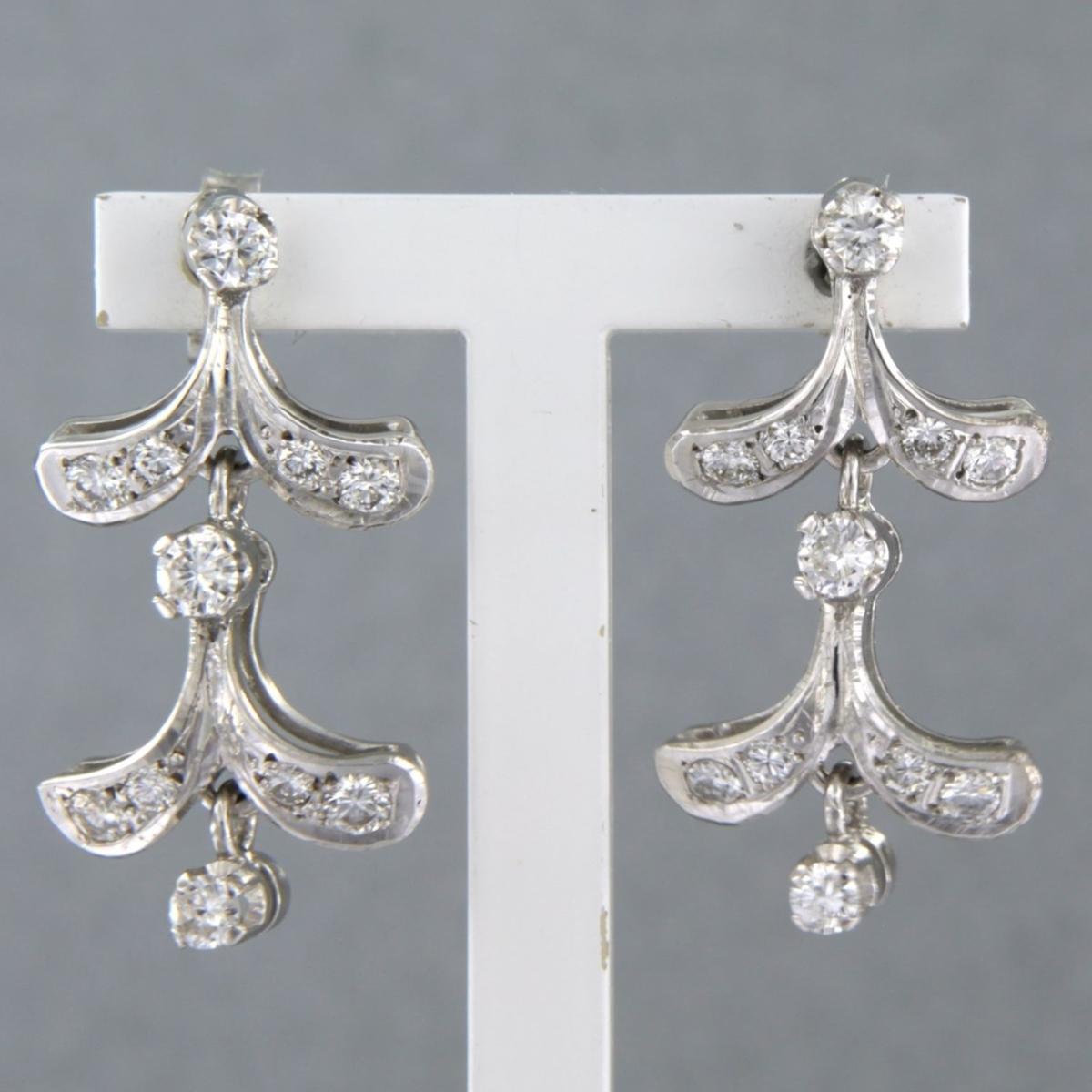 Dangle Earrings with brilliant cut diamonds up to 1.00ct 6.3 grams 18k gold