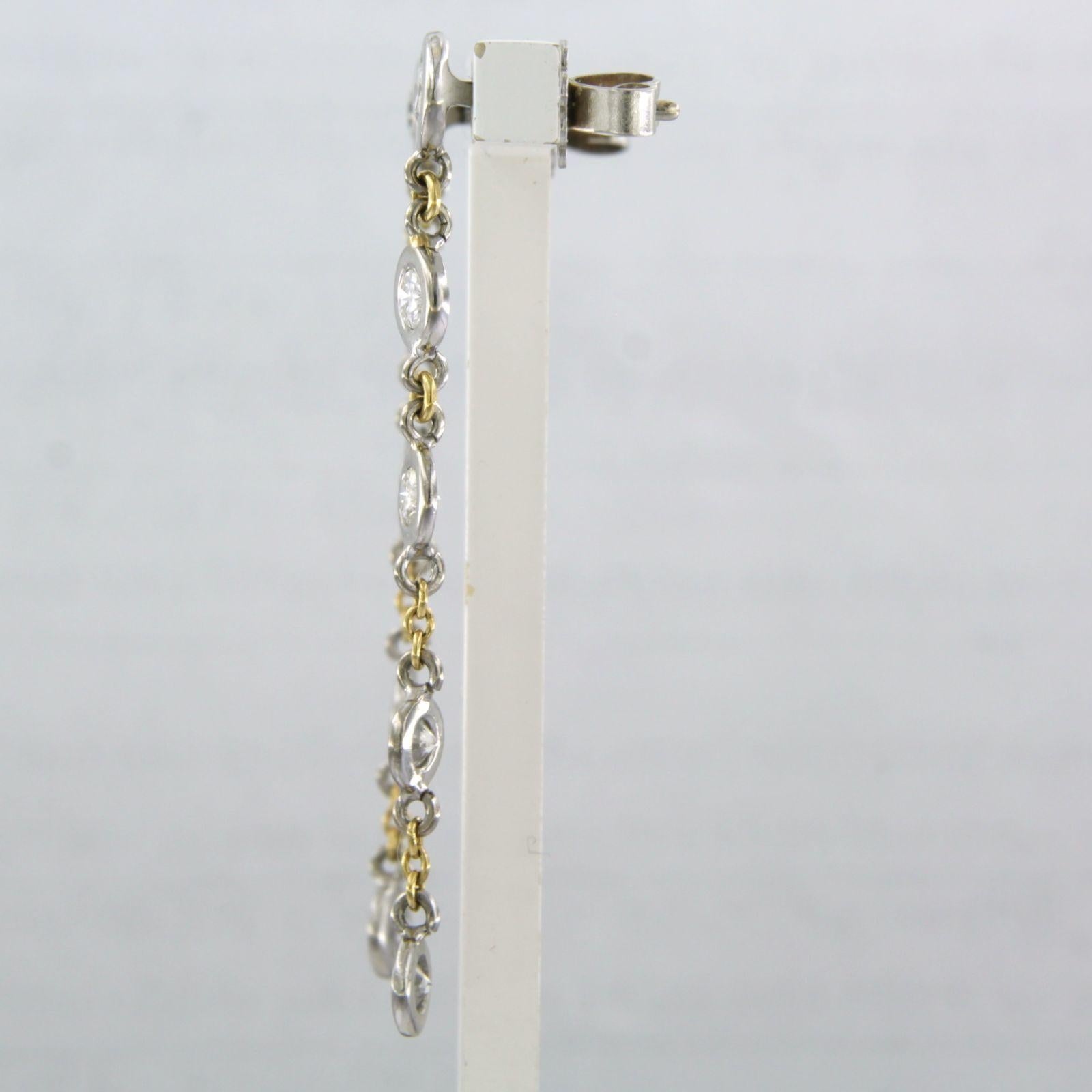 Moderne Boucles d'oreilles pendantes avec diamants taille brillant jusqu'à 1,40 ct 4,2 grammes Or 18k en vente