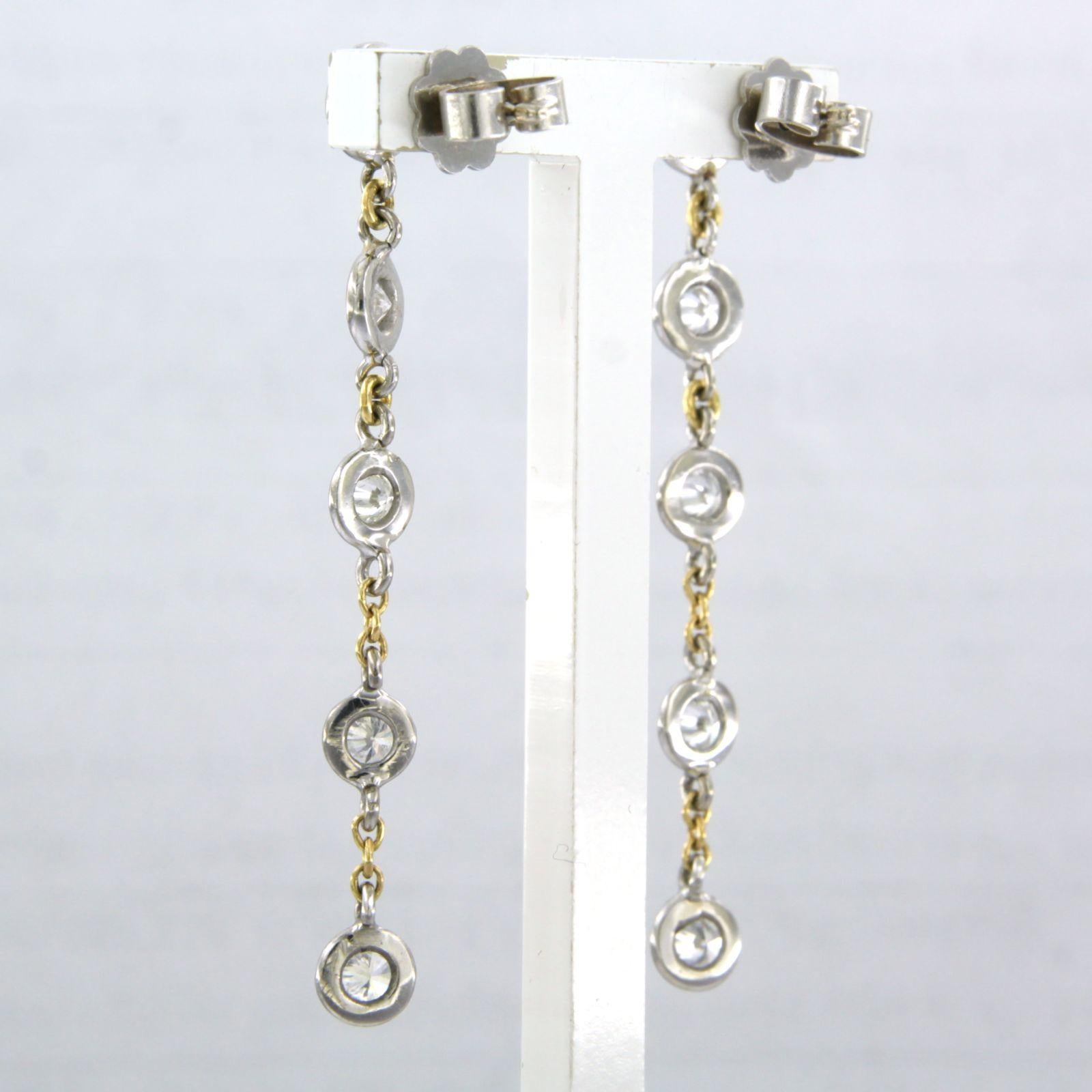 Taille brillant Boucles d'oreilles pendantes avec diamants taille brillant jusqu'à 1,40 ct 4,2 grammes Or 18k en vente