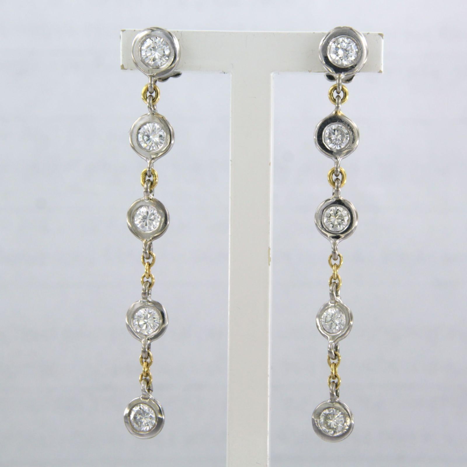 Boucles d'oreilles pendantes avec diamants taille brillant jusqu'à 1,40 ct 4,2 grammes Or 18k en vente 1