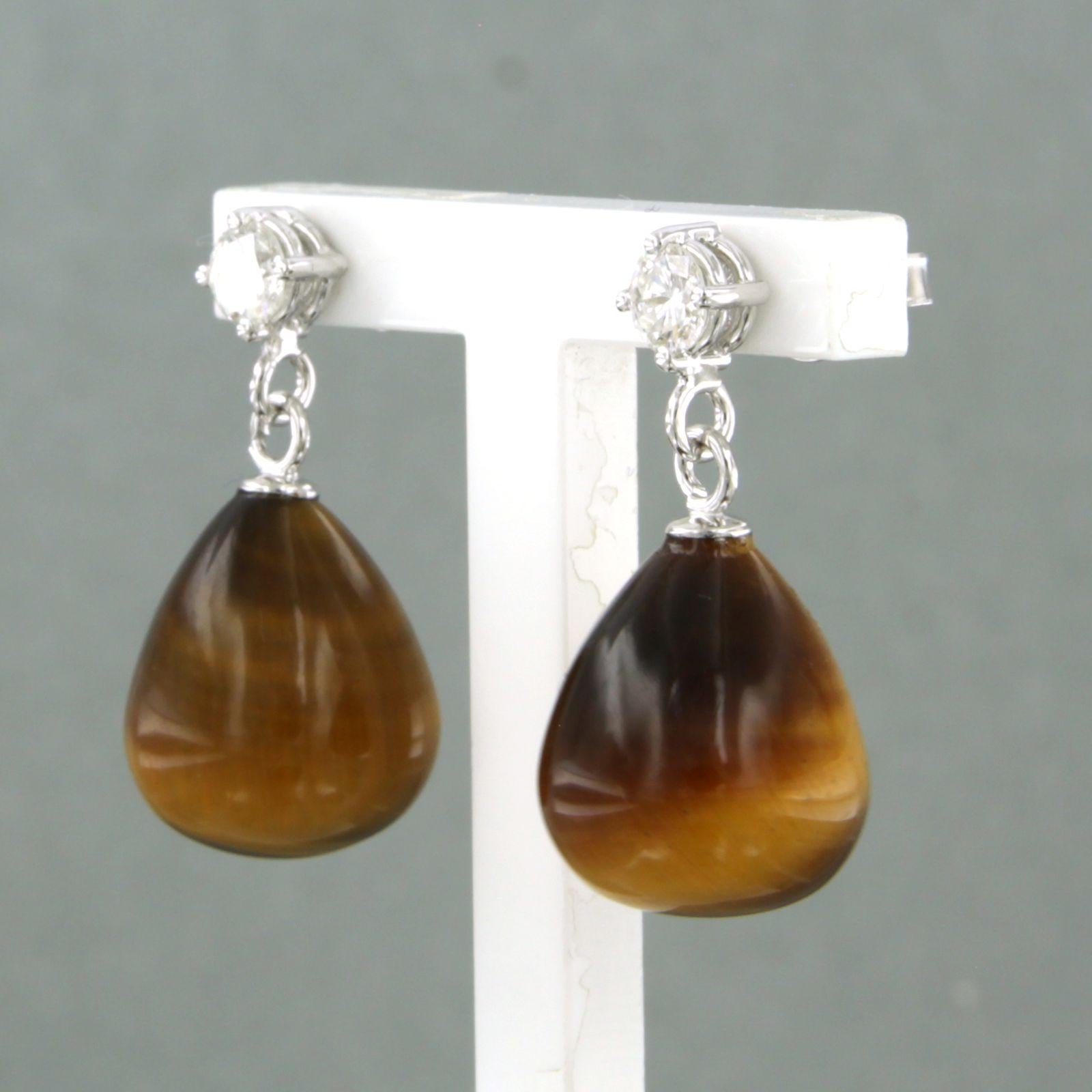 Ohrringe mit Katzenauge und Diamanten im Brillantschliff bis zu 0,40 Karat 18 Karat Gold im Angebot 1