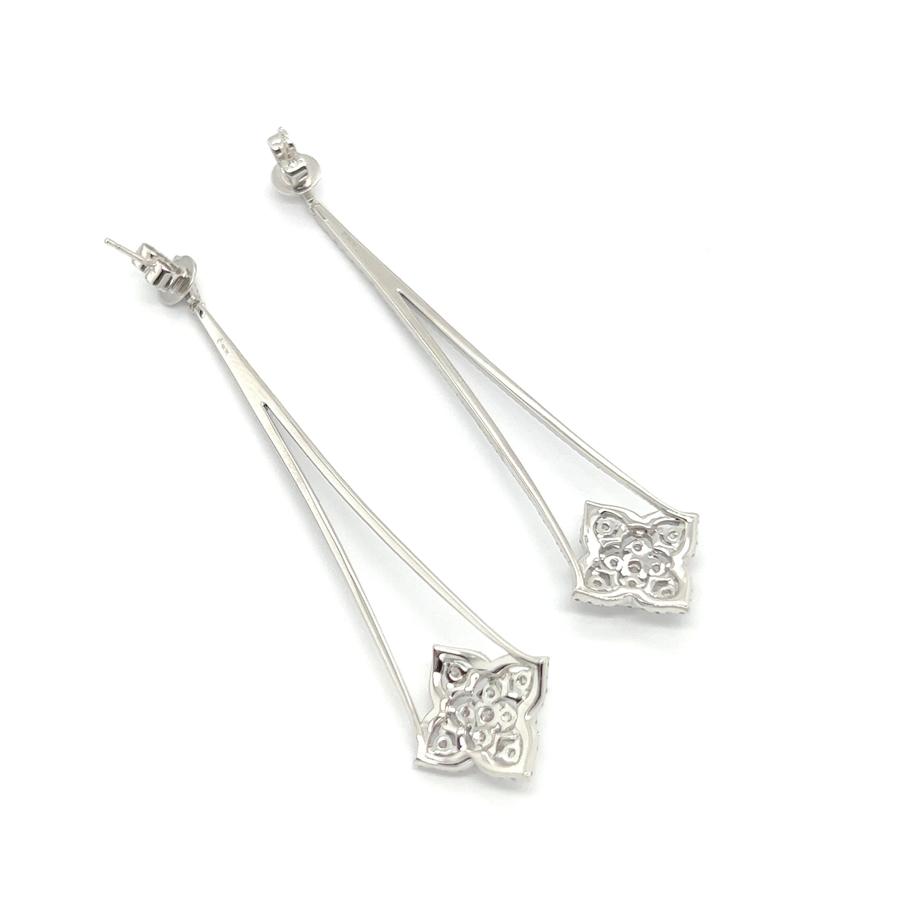 Dangle Earrings with Diamonds in 18 Karat White Gold  For Sale 1