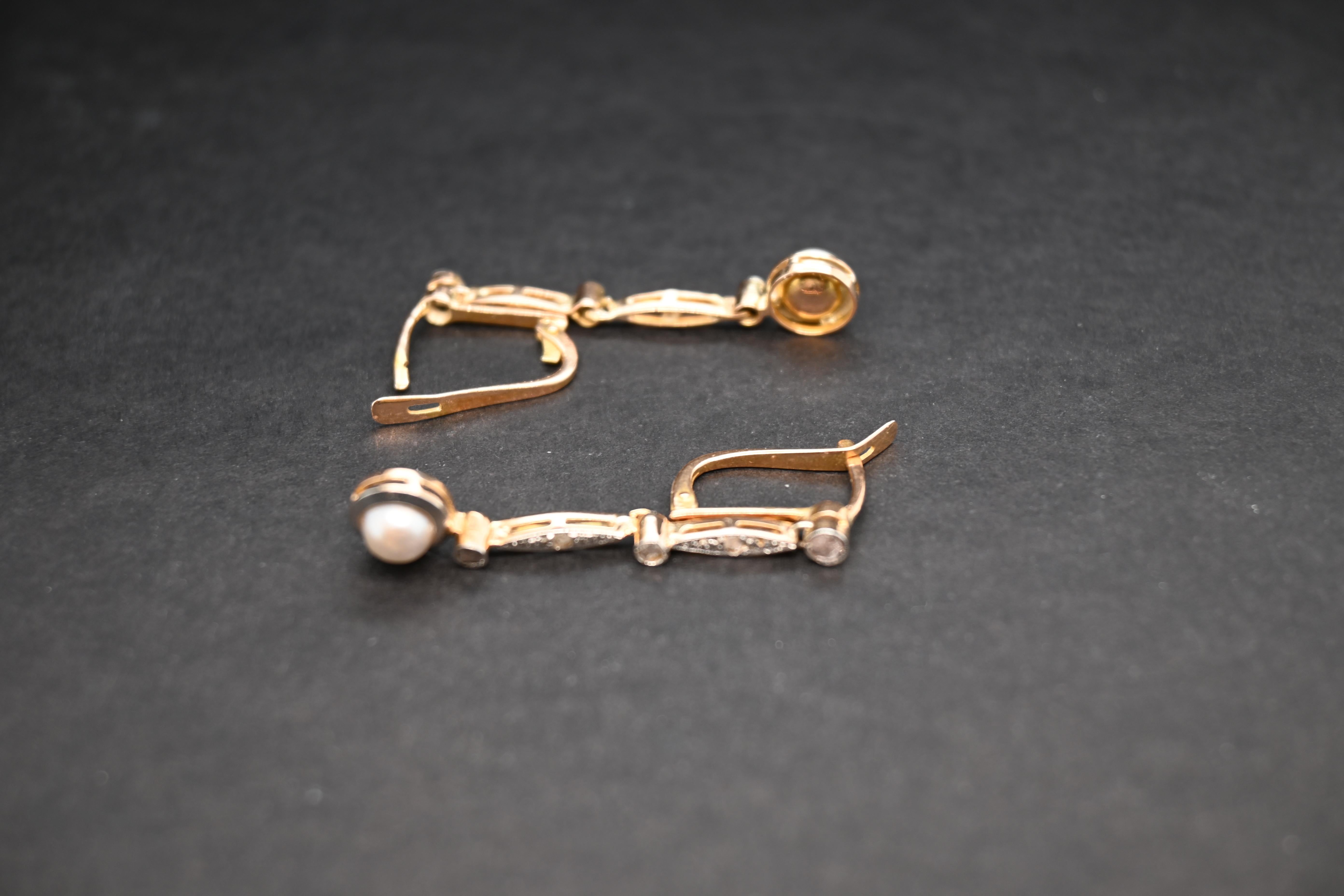 Dangle Earrings Yellow Gold 18 Carats Cultured Pearls For Sale 1