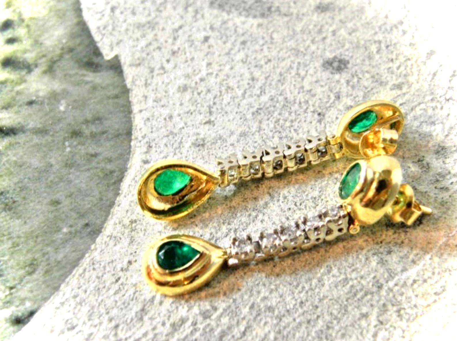 Dangle Emerald Diamond Estate Earrings For Sale 1