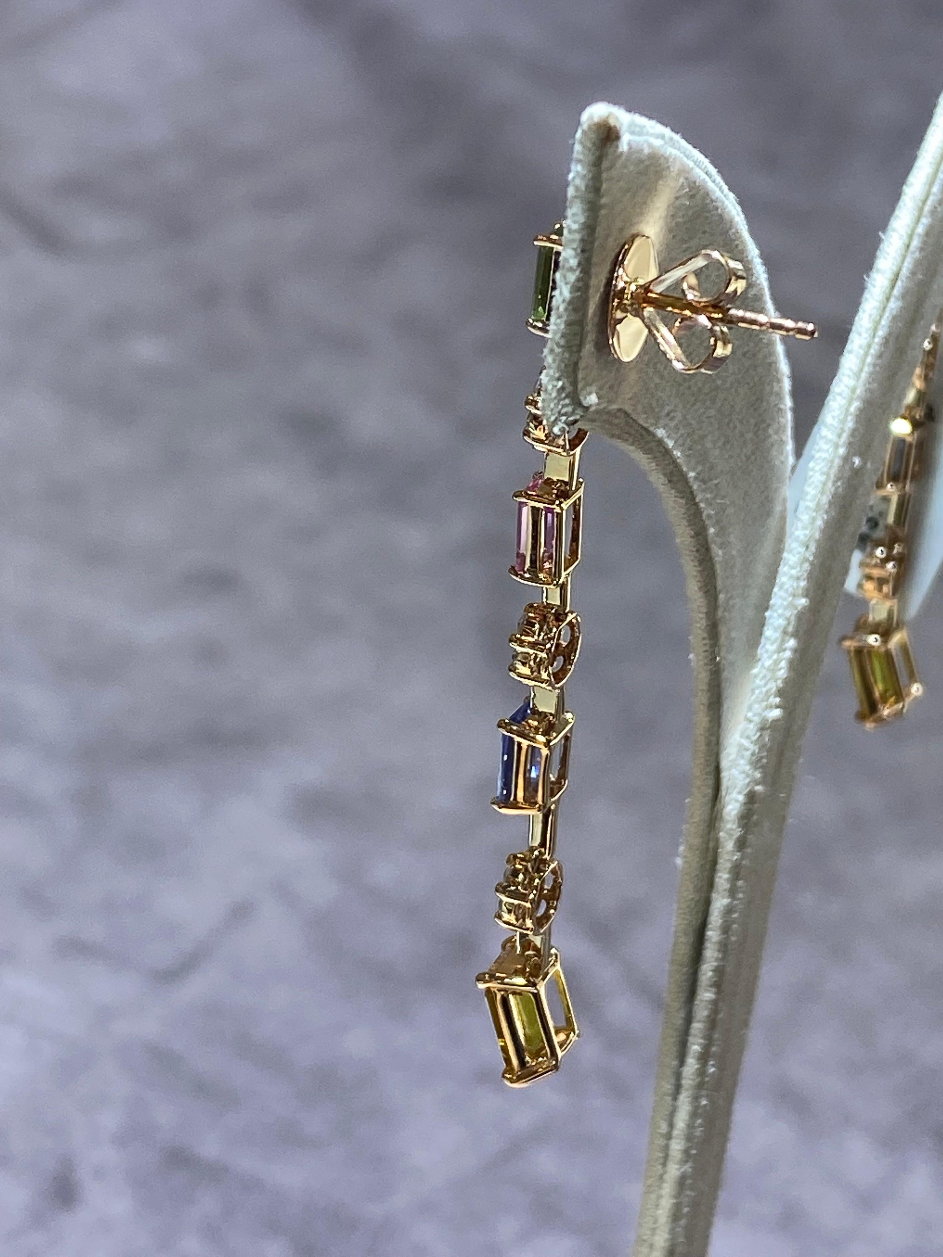 Antique Cushion Cut Dangle Everyday Multi Sapphire Yellow Gold 18K Earrings for Her For Sale