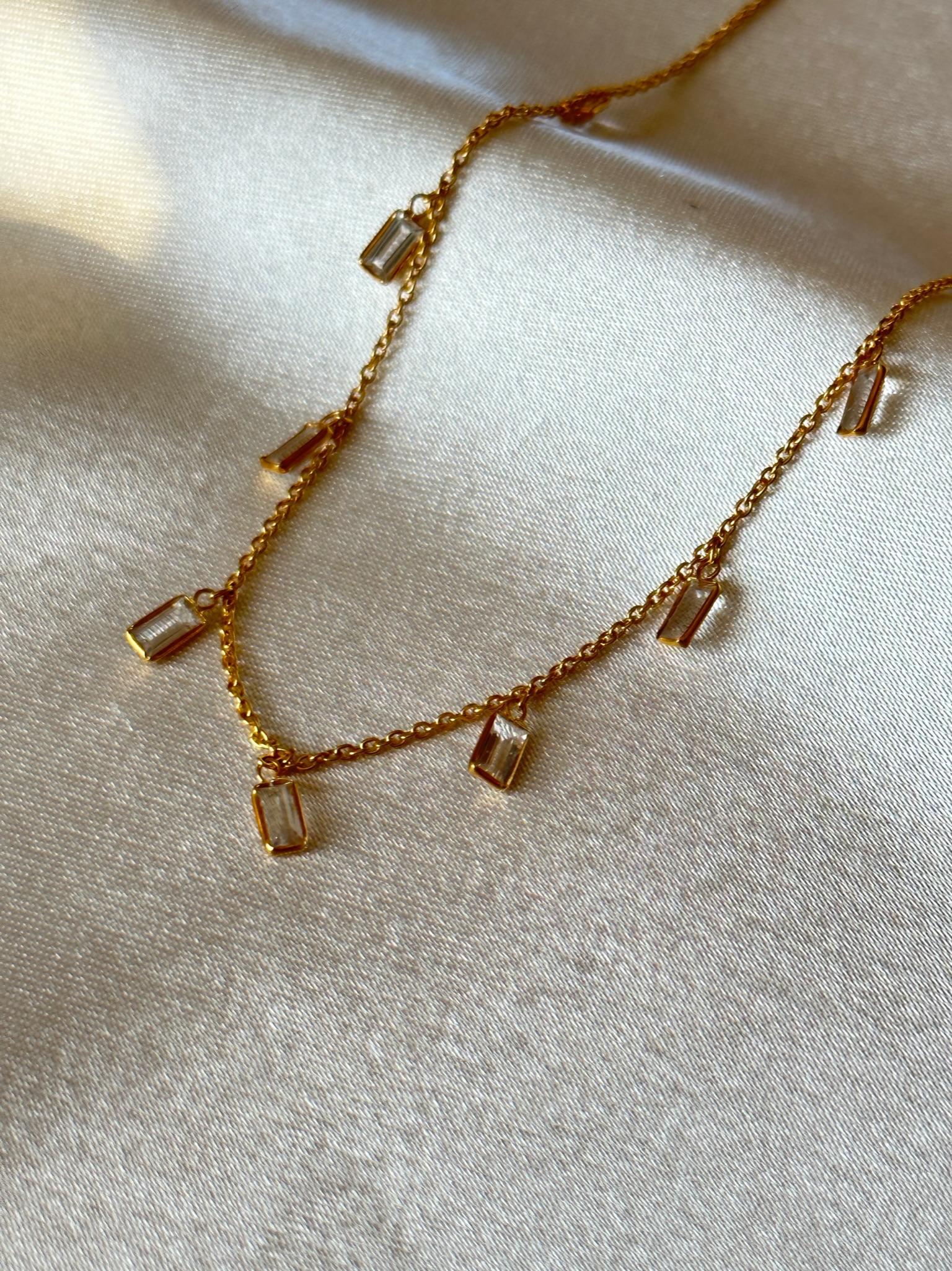 Halskette, Edelstein-Halskette, weißer Saphir-Halskette, Lünette gefasst Edelstein-Halskette 18k im Angebot 4