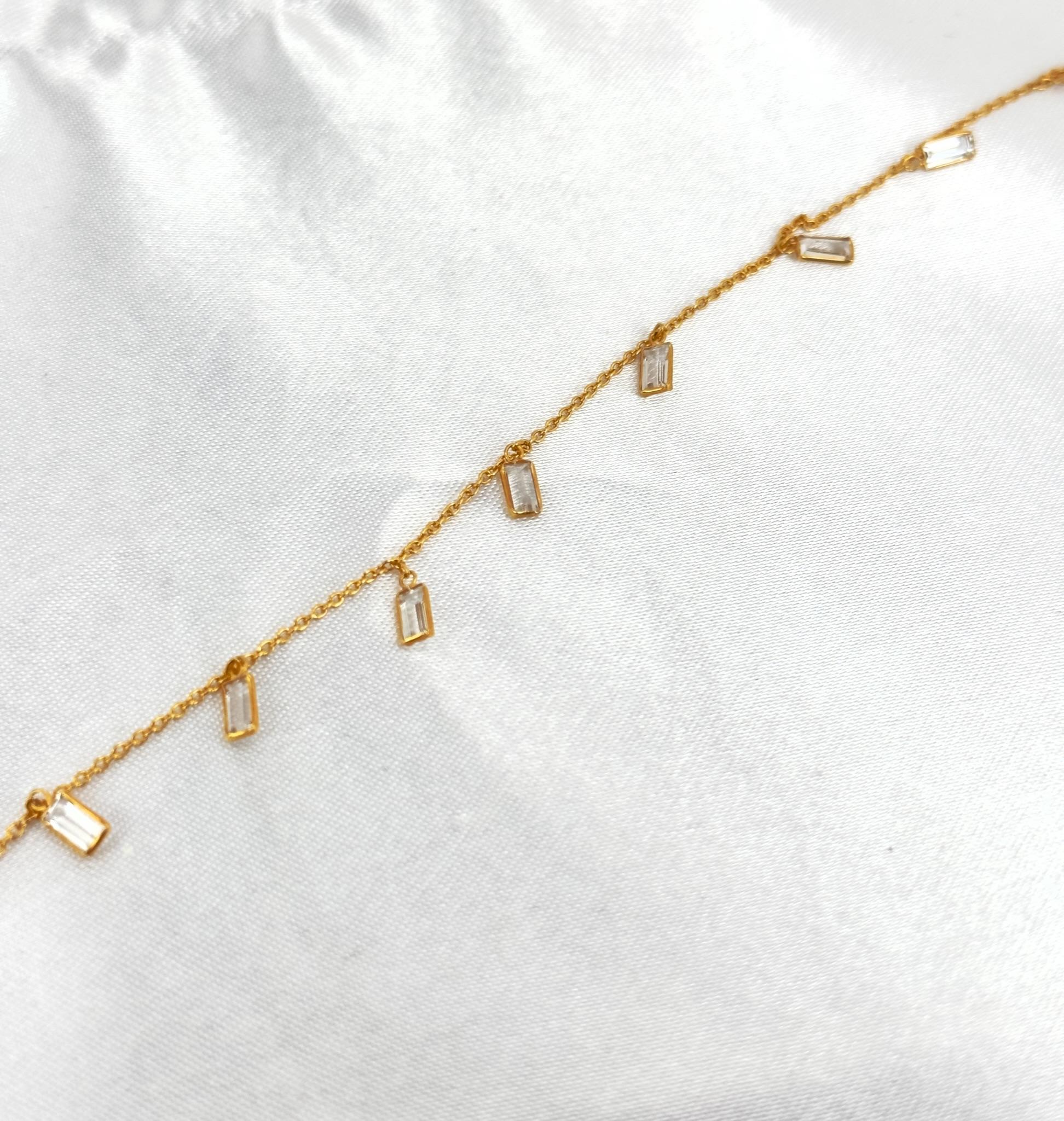 Halskette, Edelstein-Halskette, weißer Saphir-Halskette, Lünette gefasst Edelstein-Halskette 18k im Angebot 3