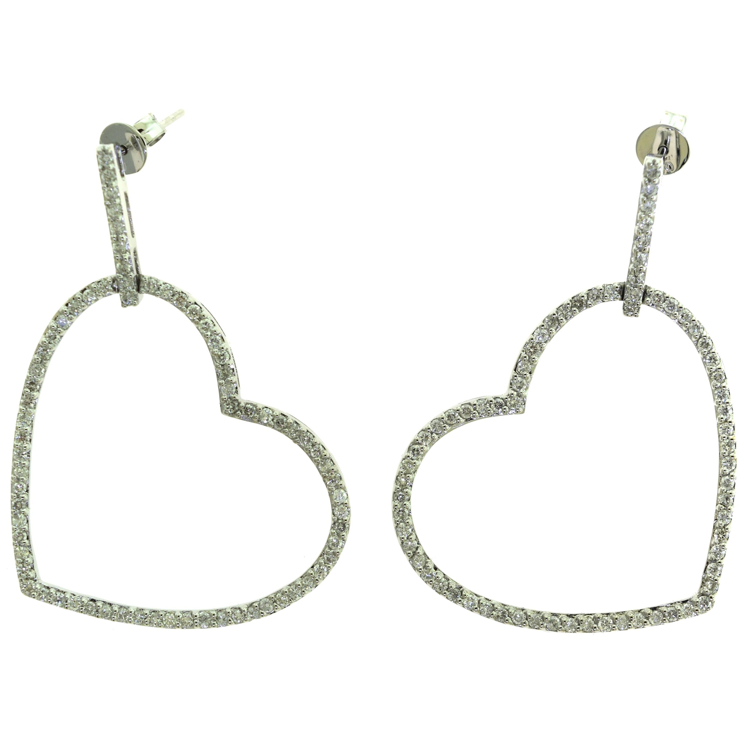 Dangle Heart Diamond in 18 Karat White Gold Earrings For Sale