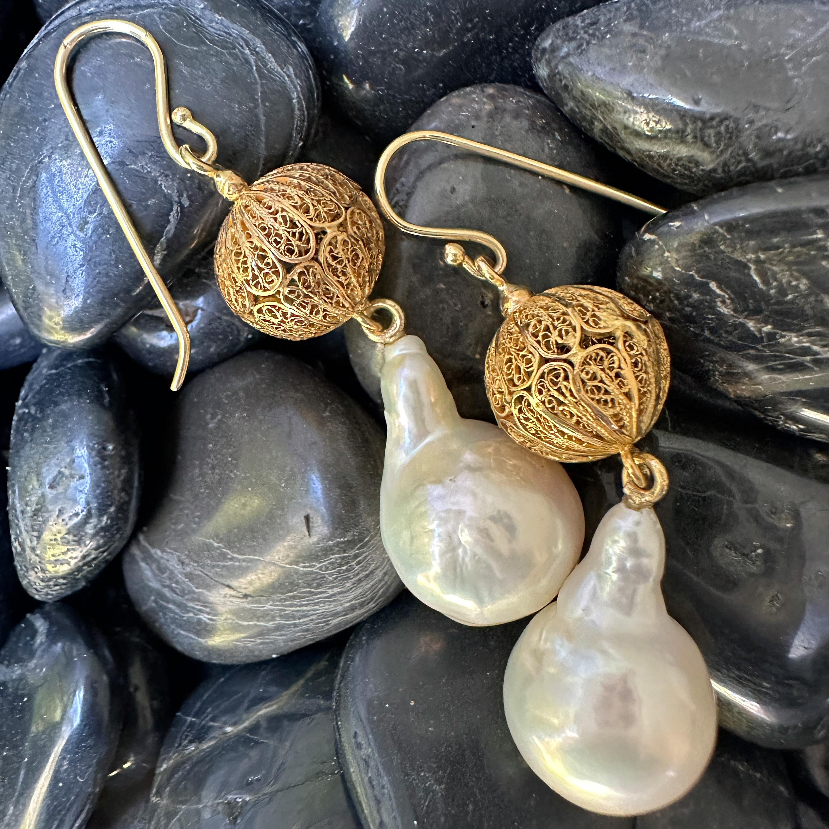 Uncut Dangle Wire Hook Earrings with Baroque Freshwater Pearls and 22K Gold Beads For Sale