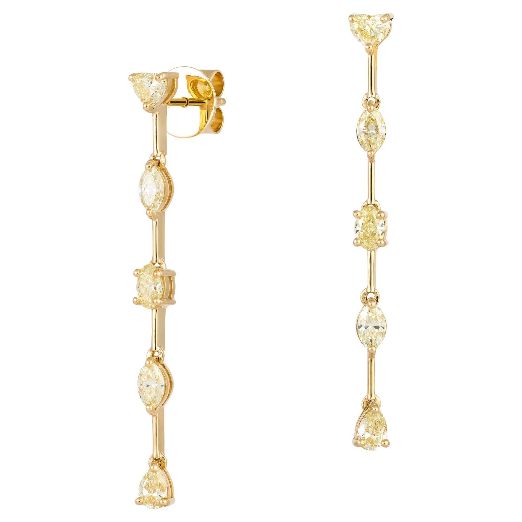 Dangle Yellow Gold 18K Earrings Diamond for Her For Sale