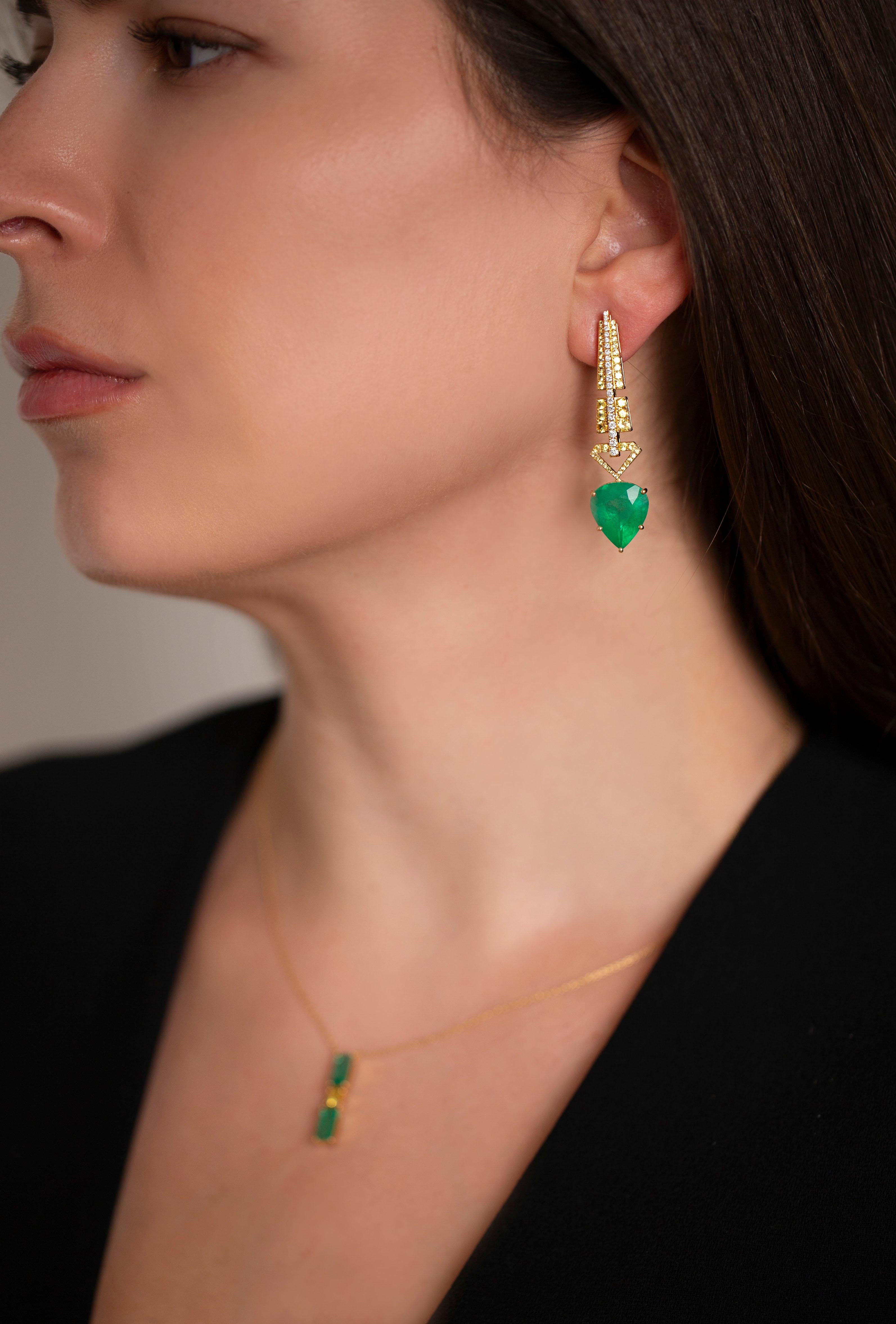 Women's Dangle Yellow Sapphire Emerald Diamond 18K Yellow Gold Earrings For Her For Sale
