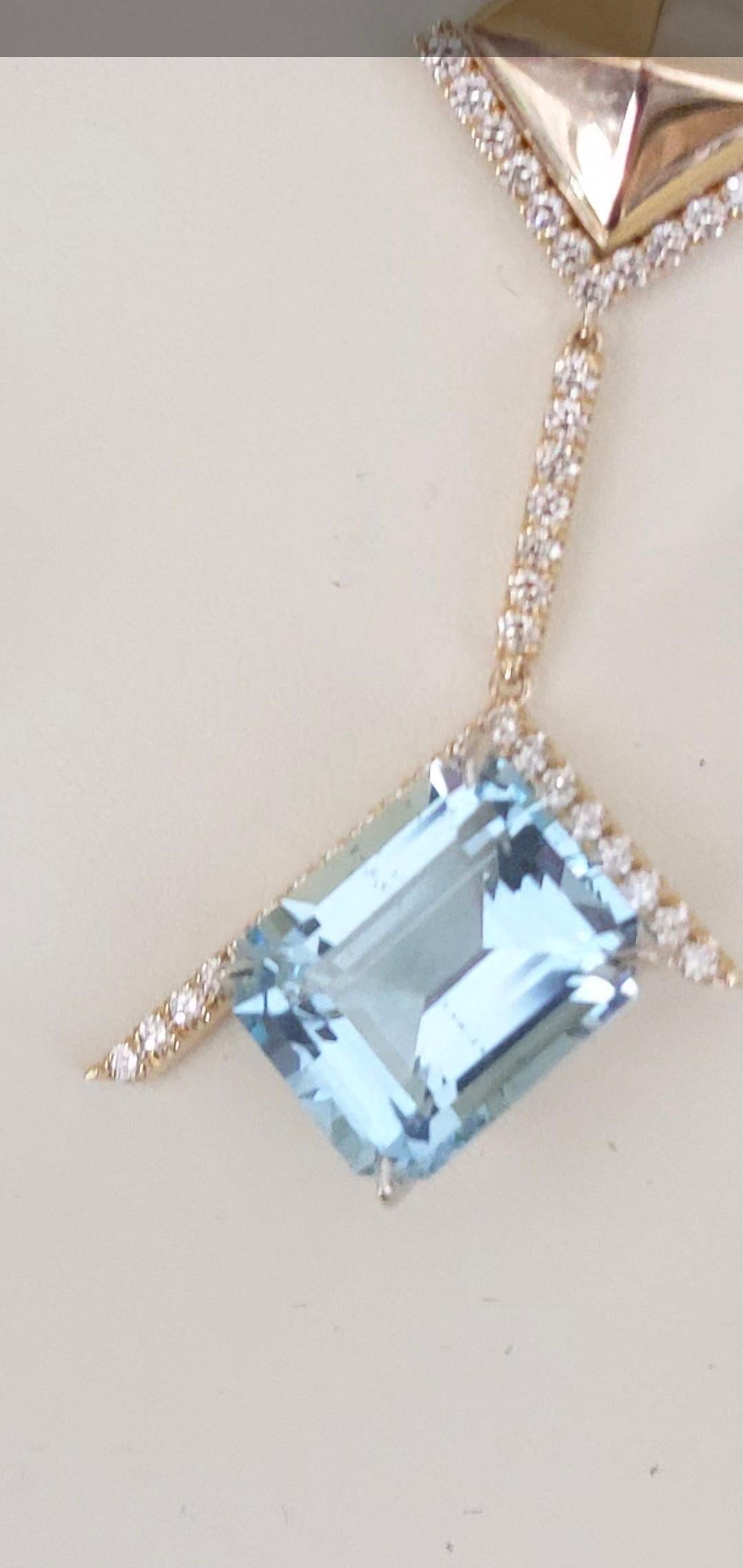 Art déco Boucles d'oreilles pendantes aigue-marine diamants en or jaune 18k Pyramide en vente