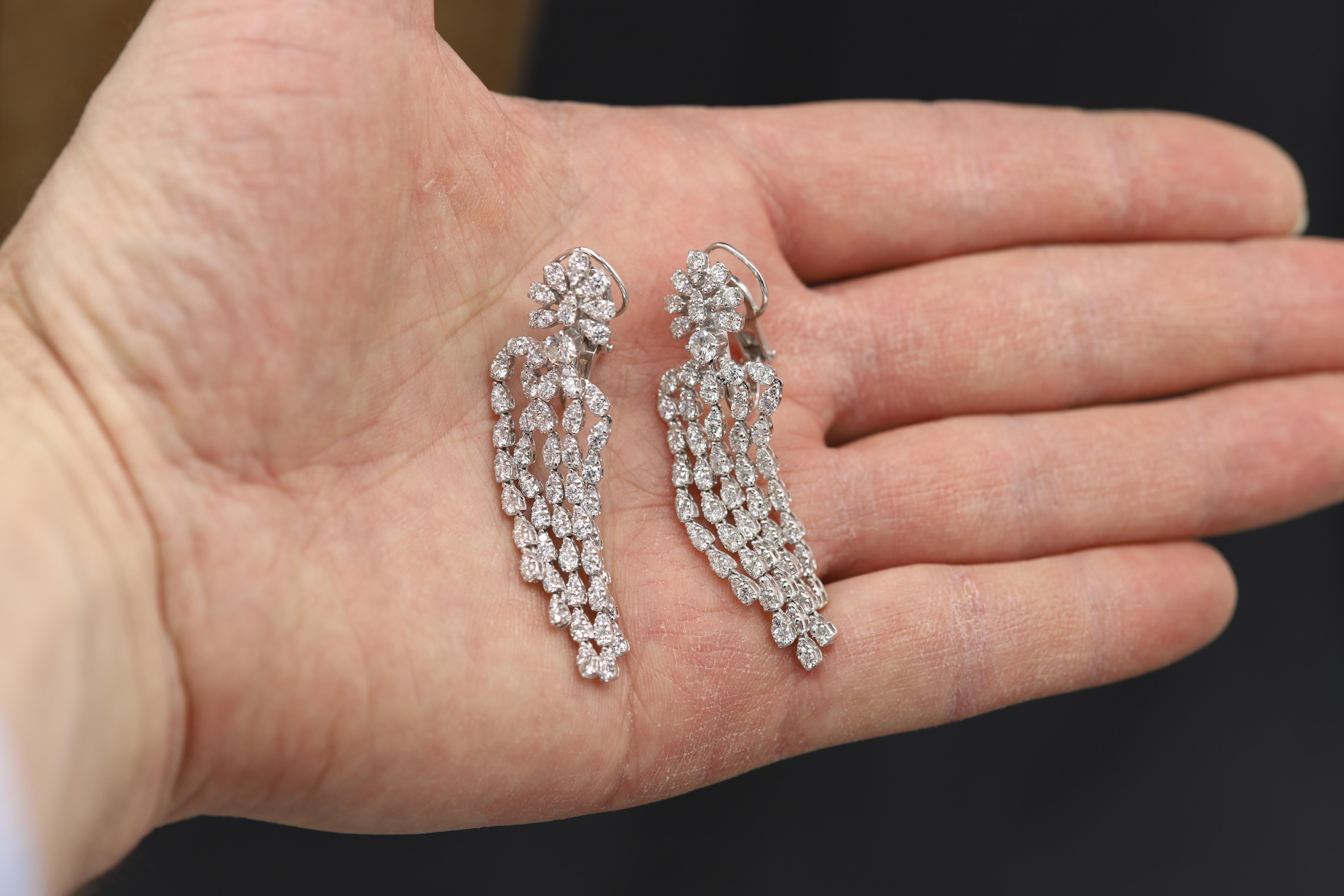 Diamond Dangling Earrings 18 Karat White Gold Chandelier Earrings 2' Inch Dangle For Sale 2