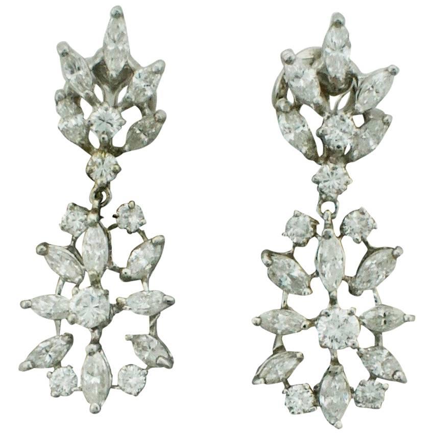 Dangling Diamond Earrings 2.90 Carat, circa 1950s