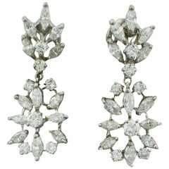 Vintage Dangling Diamond Earrings 2.90 Carat, circa 1950s