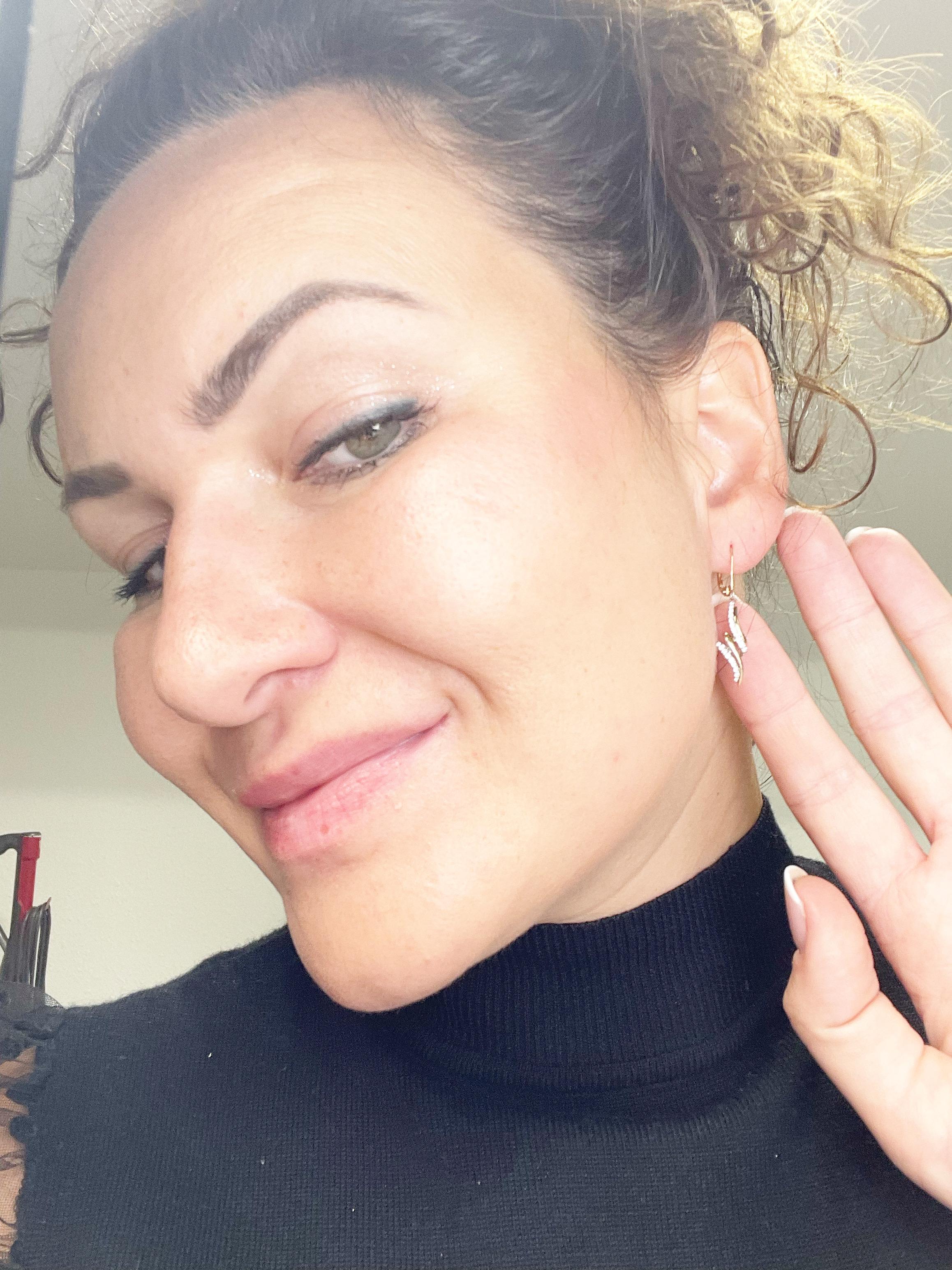 Brilliant Cut Dangling Diamond Earrings in 14KT yellow & white gold Leverback Twist Design For Sale