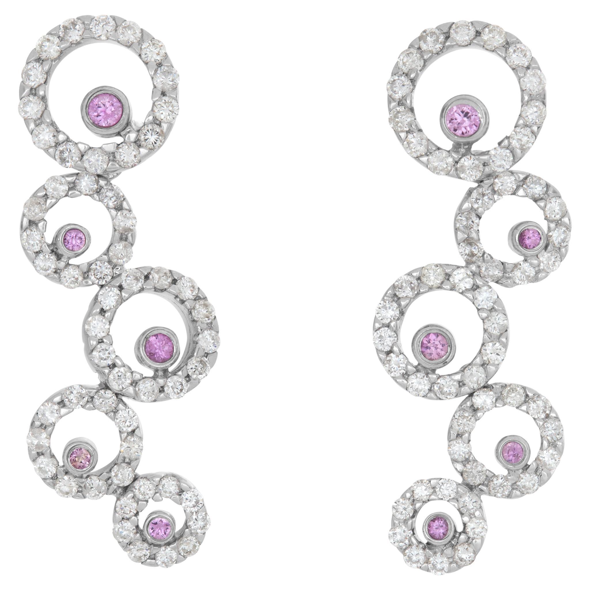 Boucles d'oreilles en or blanc 14 carats avec halo de diamants en forme de cercle et diamants taille ronde