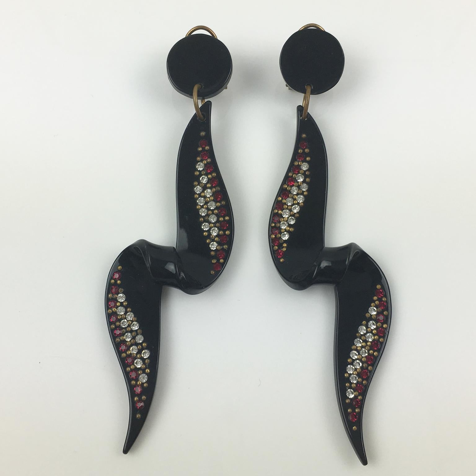 Modern Dangling Drop Black Lucite Clip Earrings with Red Crystal Rhinestones For Sale