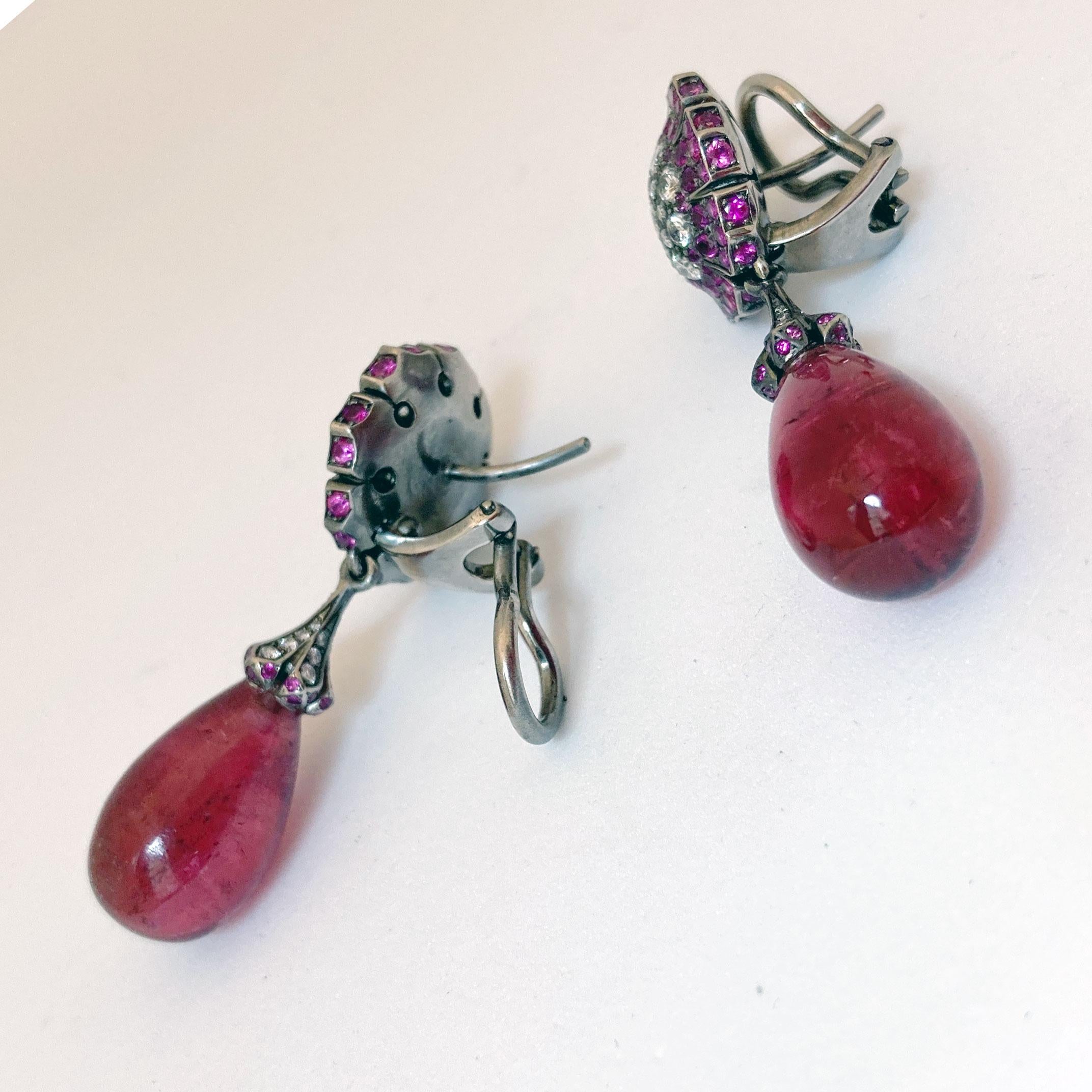 Drop Earrings in 18 Karat White Gold Diamond Pink Sapphire and Rubellite In New Condition For Sale In Zurich, CH