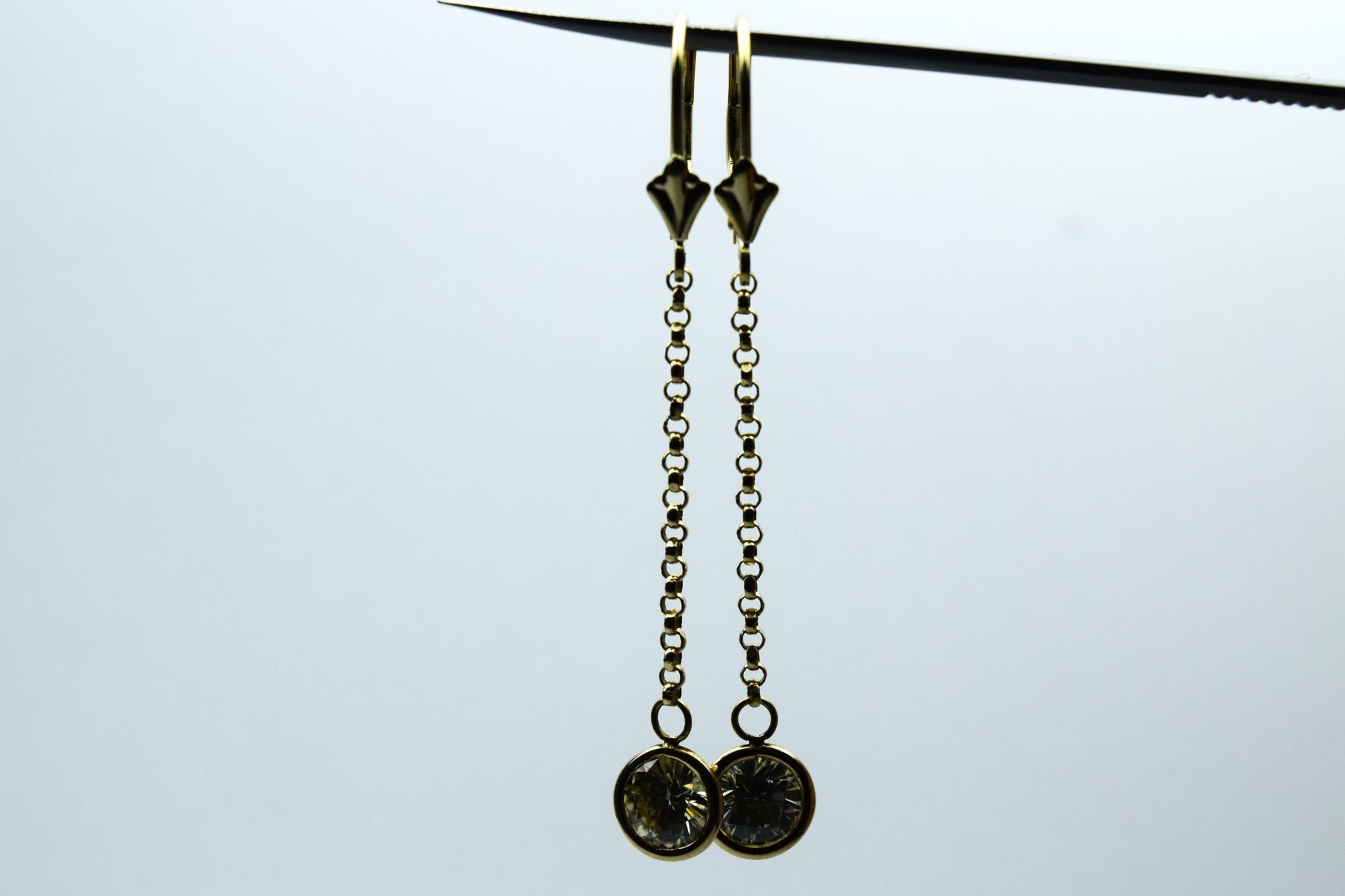 Women's or Men's Dangling earrings long earrings 1 inch long 14kt gold For Sale