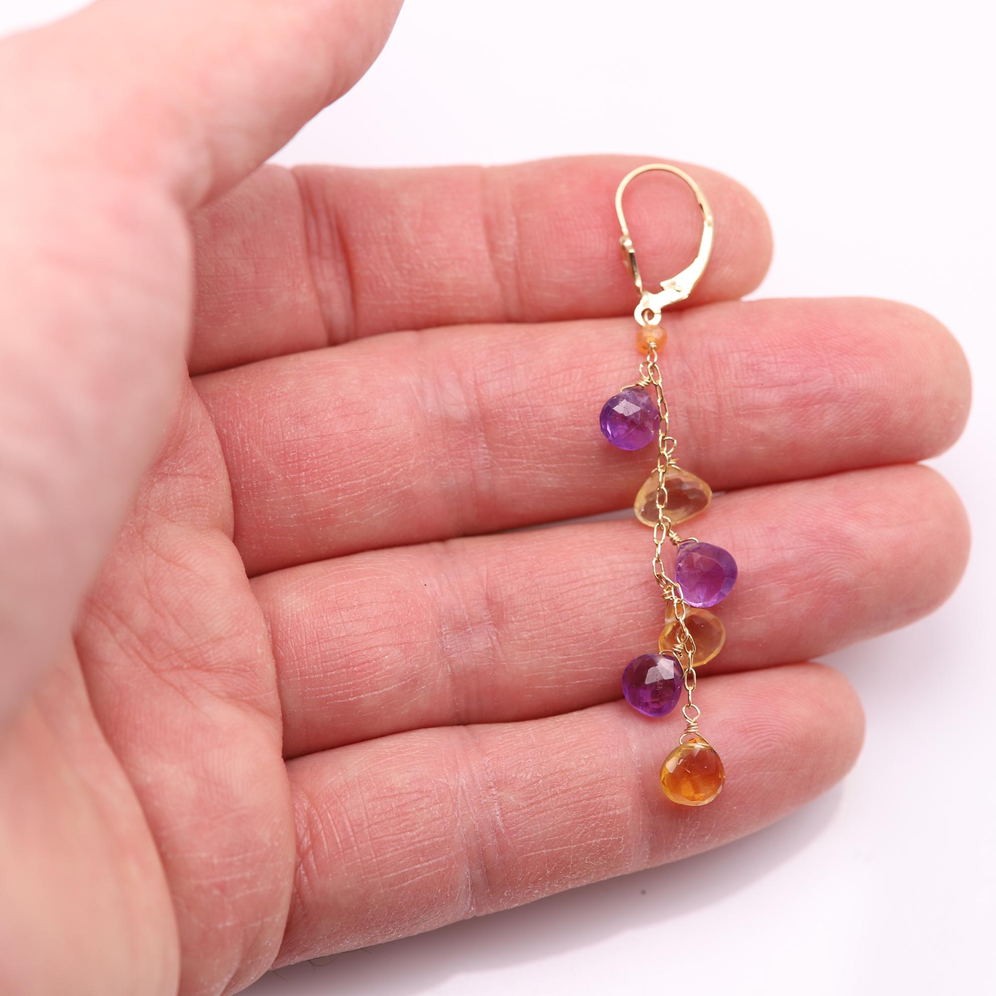 Taille cœur Boucles d'oreilles pendantes en or jaune 14 carats avec pierres semi-précieuses multicolores en vente