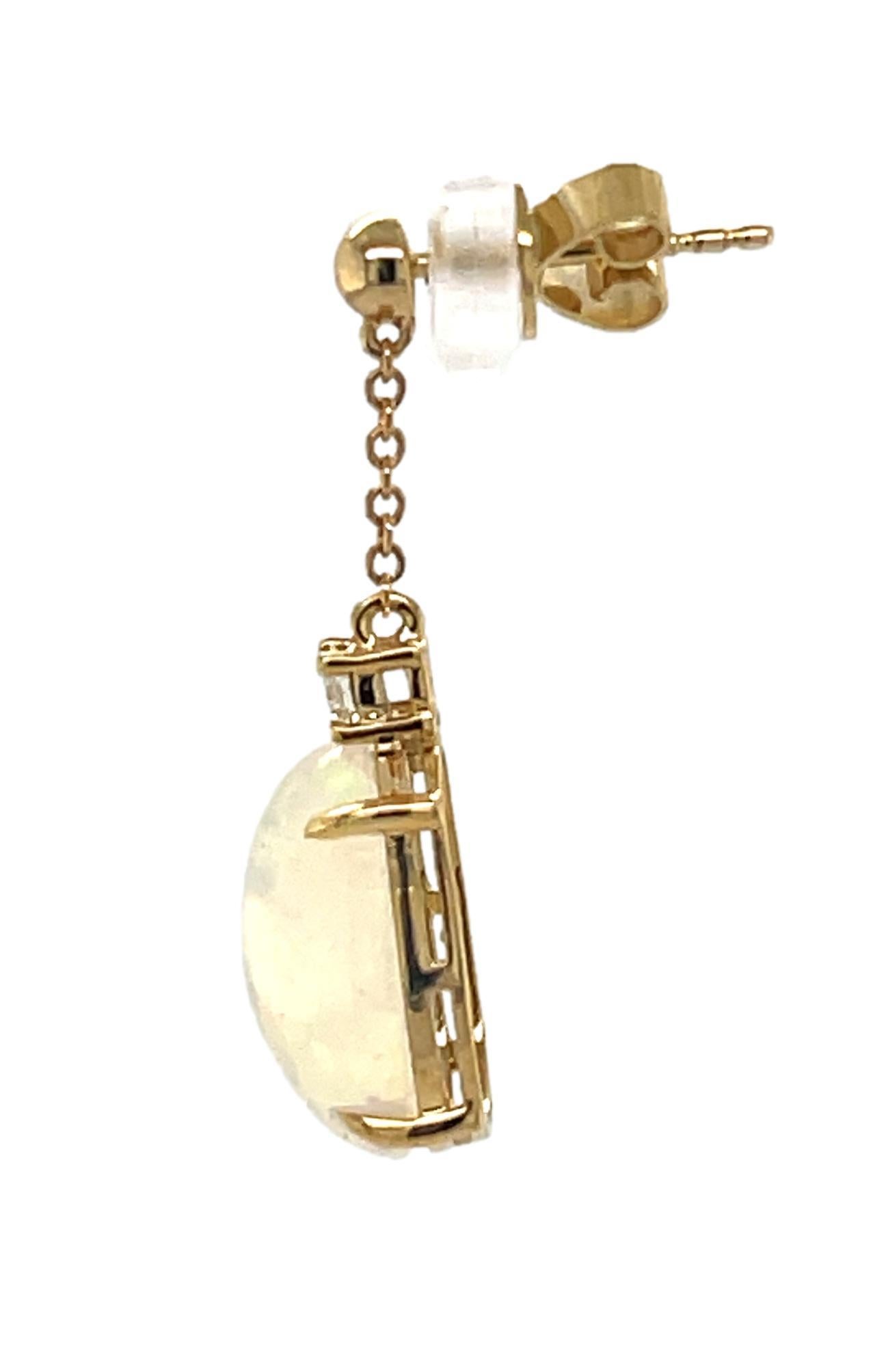 Orecchini pendenti con opale etiope e diamante in oro 14KY In condizioni Nuovo in vendita a New York, NY