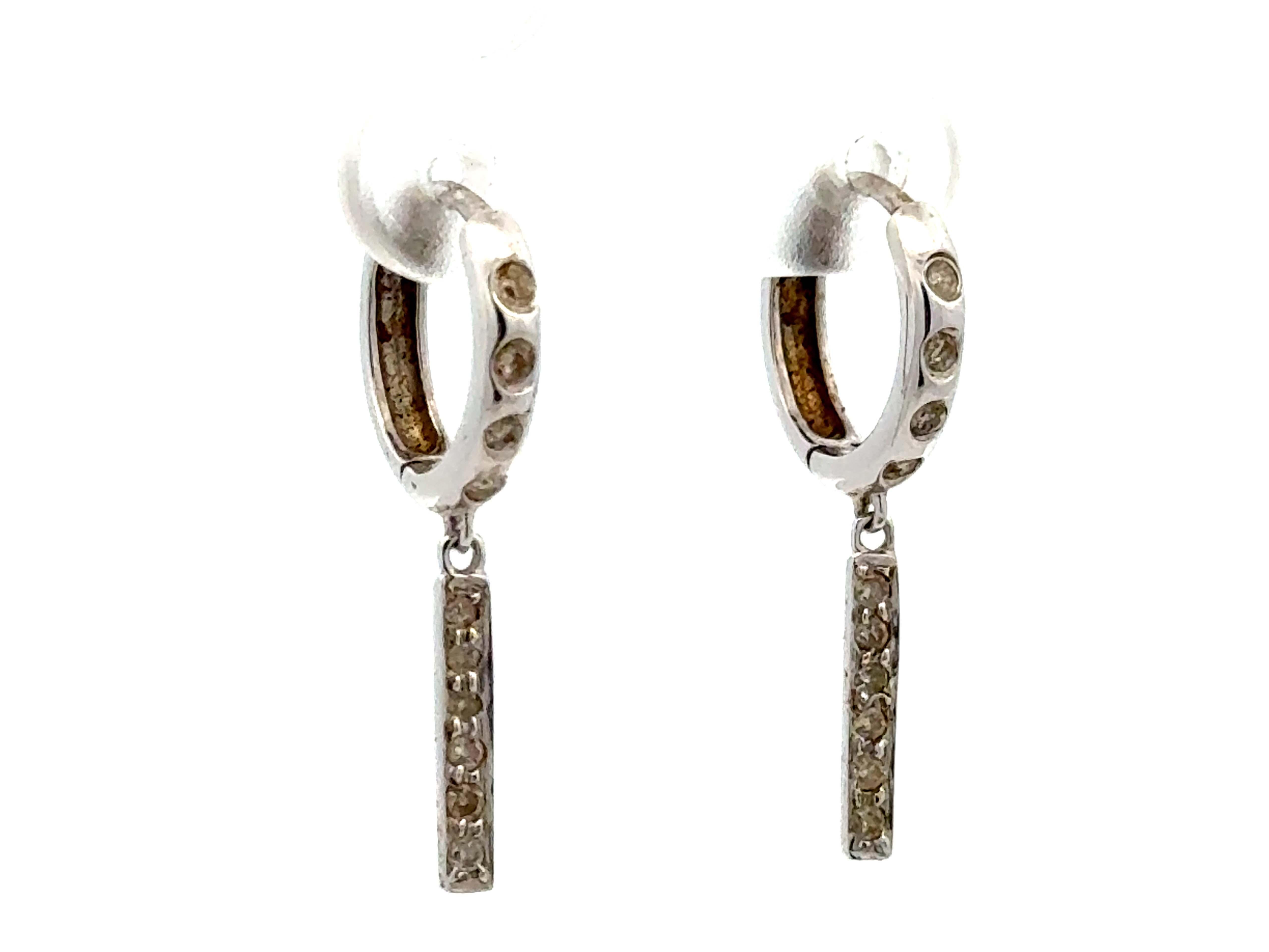Pendientes de aro de diamantes colgantes de oro blanco macizo de 14 quilates Moderno en venta