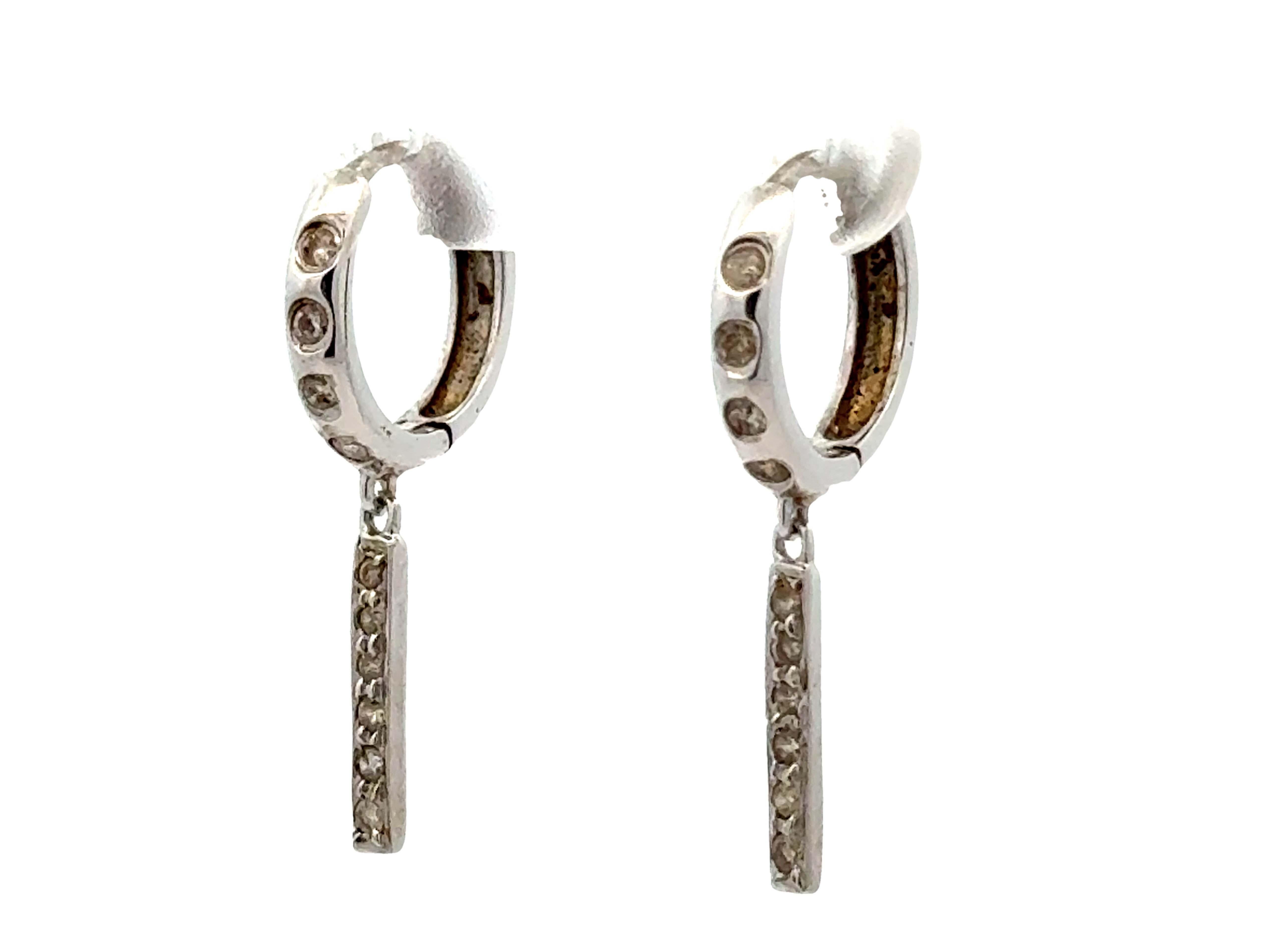 Pendientes de aro de diamantes colgantes de oro blanco macizo de 14 quilates Corte brillante en venta