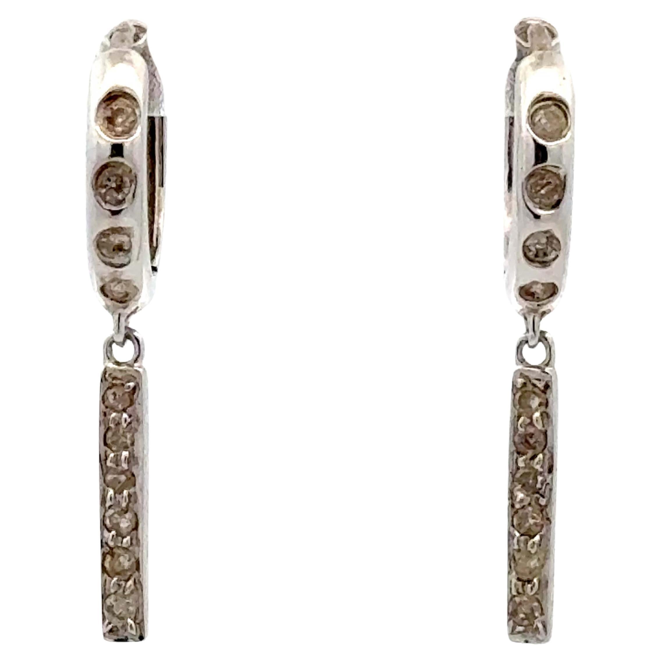Pendientes de aro de diamantes colgantes de oro blanco macizo de 14 quilates en venta