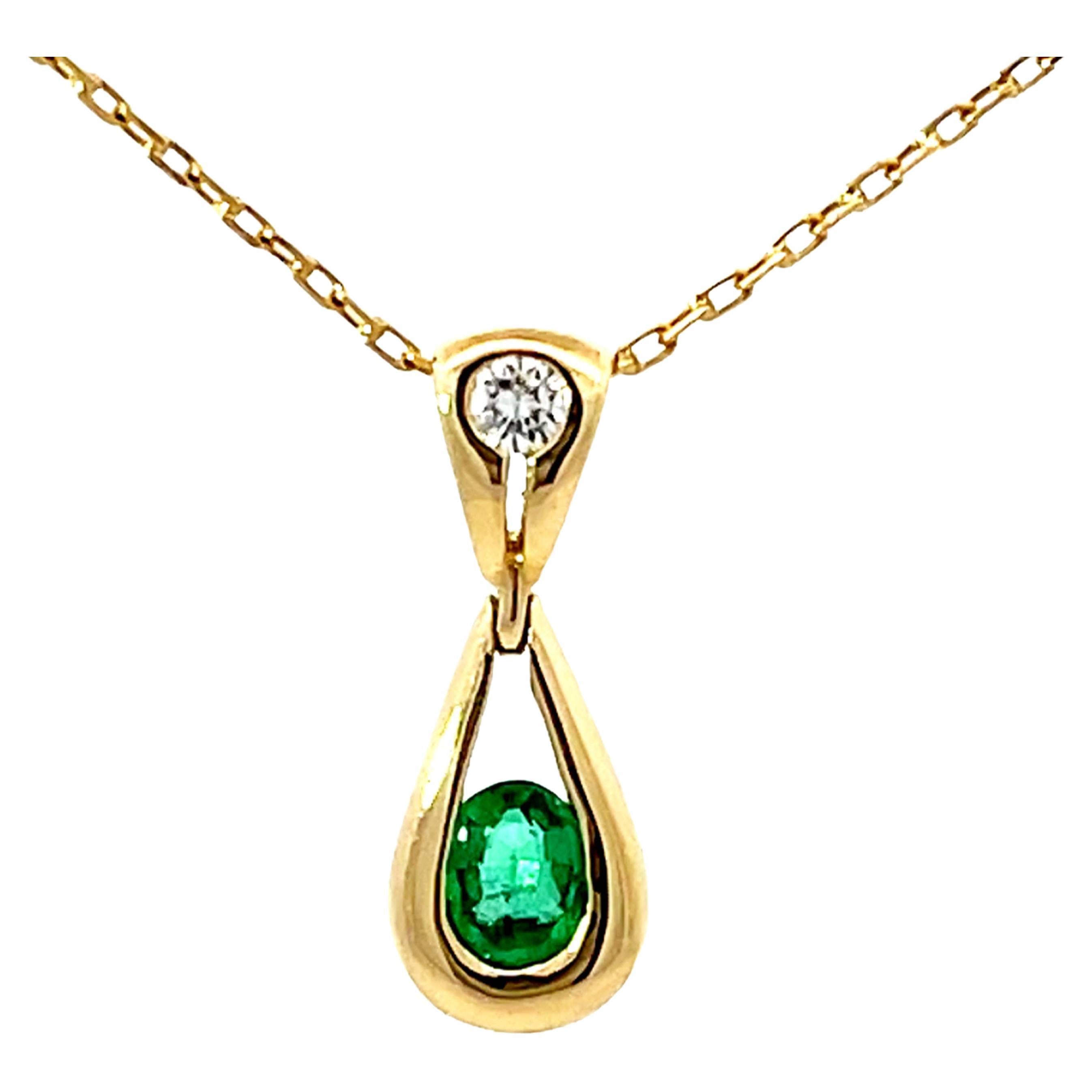 Dangly Emerald Diamond Necklace Solid 18K Yellow Gold For Sale