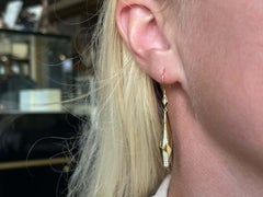Ohrringe aus 18 Karat Gelbgold mit Diamanten in Dangly Gold