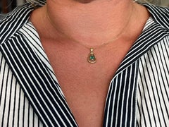 Collier d'émeraudes en forme de poire en or jaune 14 carats