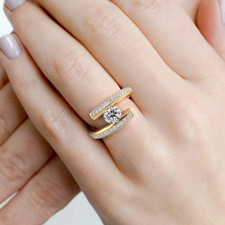 The pricing and design with 1-carat Natural diamond G - SI certified center stone. This setting can be custom-made to fit any shape and size of center stone; however, the pricing stated here may change. Pricing does not include local