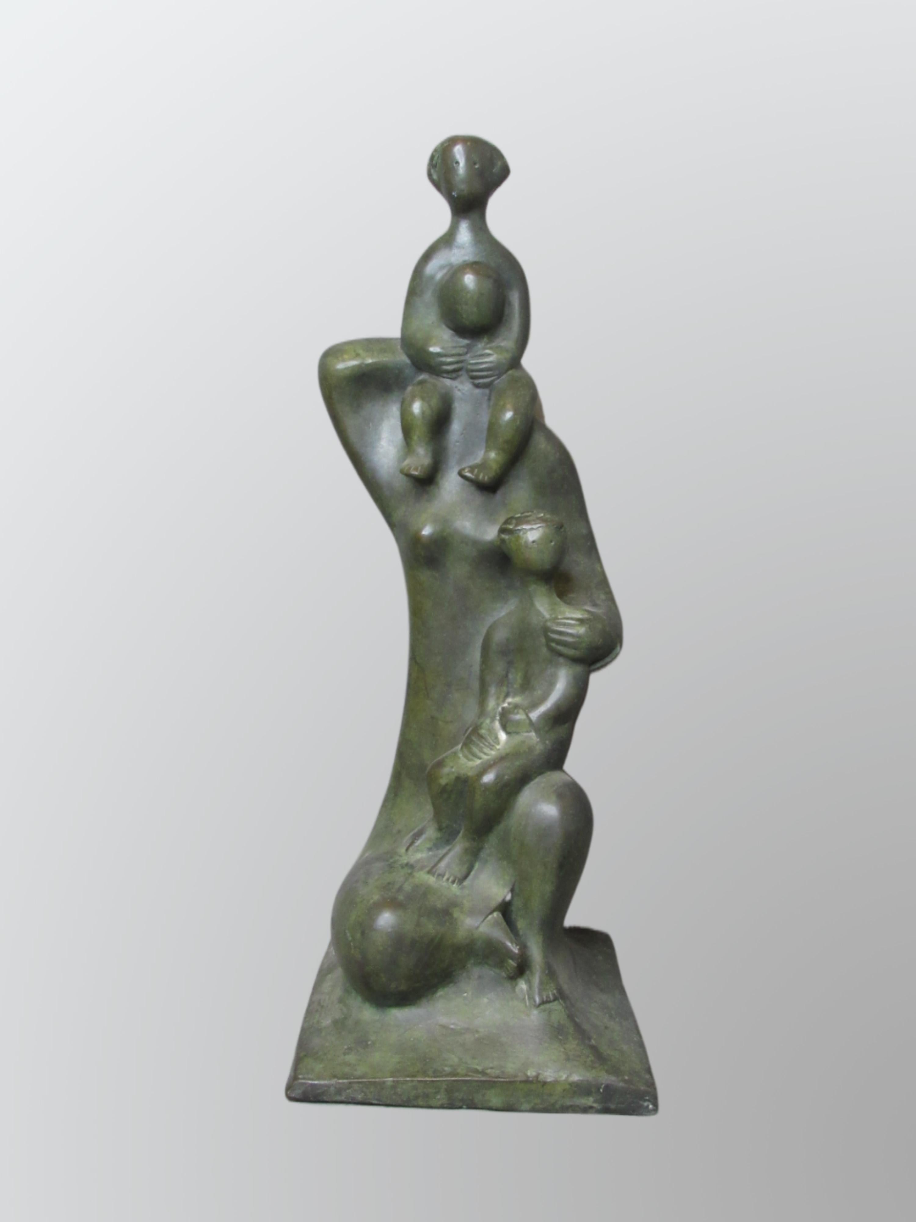Dani Daniel Kafri Figurative Sculpture – Daniel Kafri, „Familie“, 1989, Bronzeskulptur, 27x17x19 cm