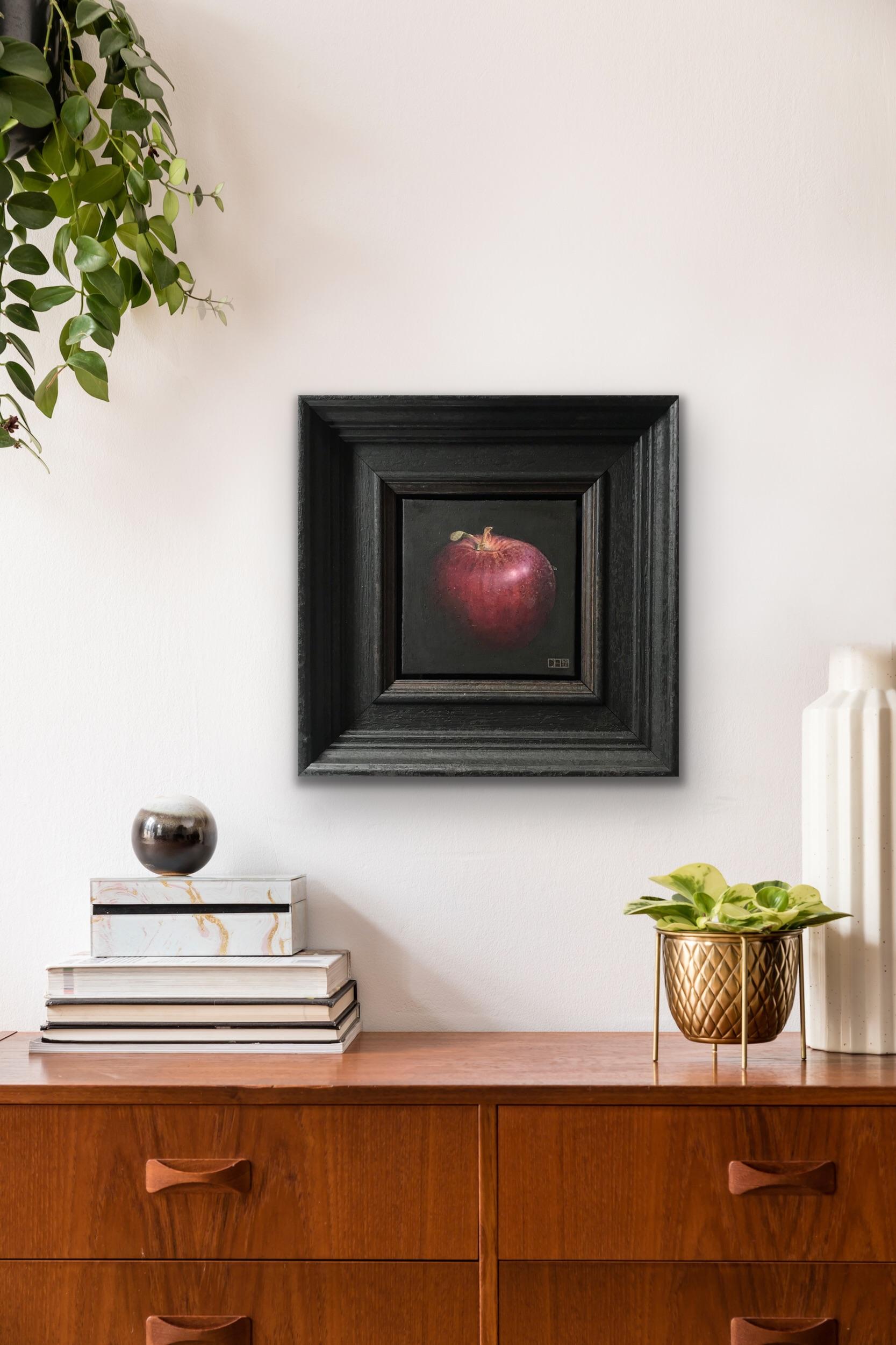 Deep Red Apple, Dani Humberstone, Original oil painting, Still life art, Realist For Sale 1