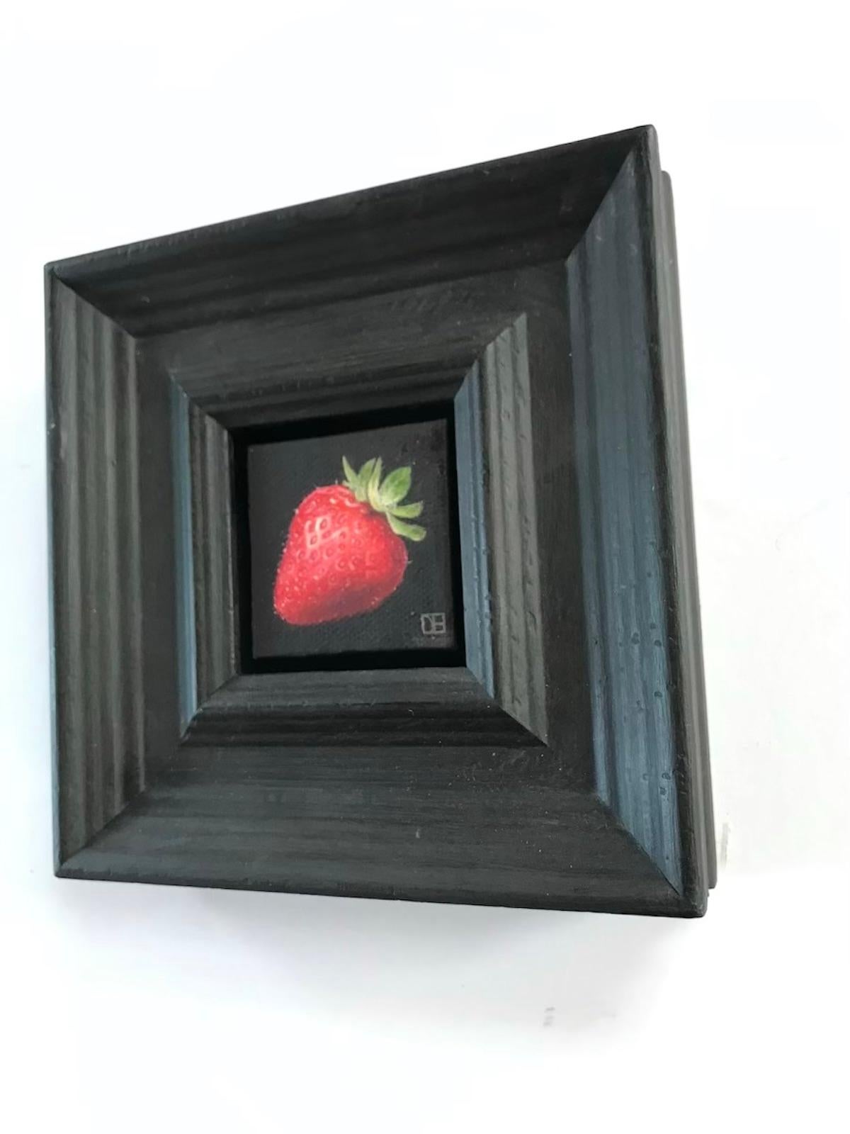 Peinture de nature morte contemporaine « Pocket Strawberry » de Dani Humberstone - Noir Landscape Painting par Dani Humberstone 