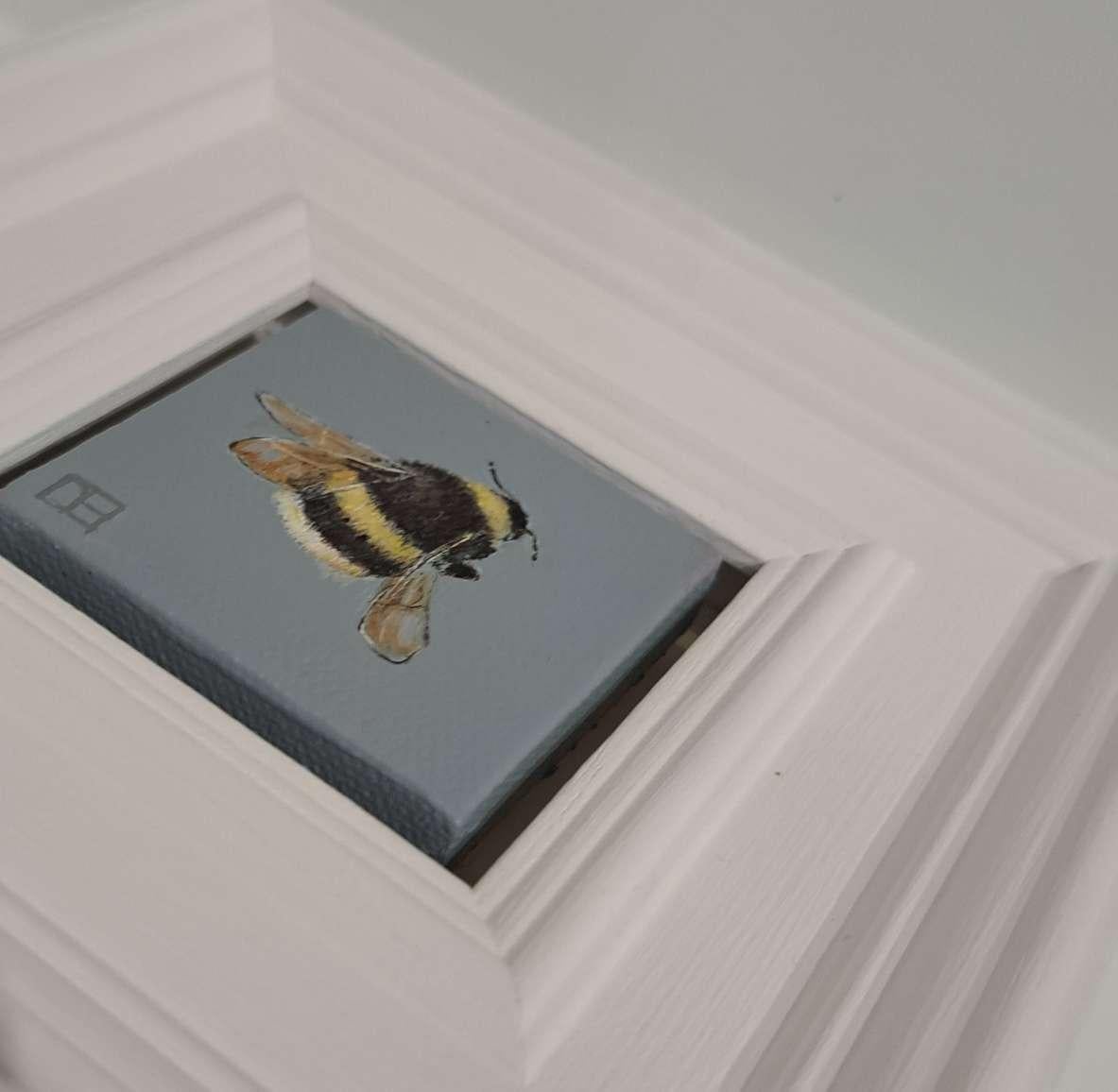 Bee Bumble (White Collection) Pocket Painting, original painting For Sale 2
