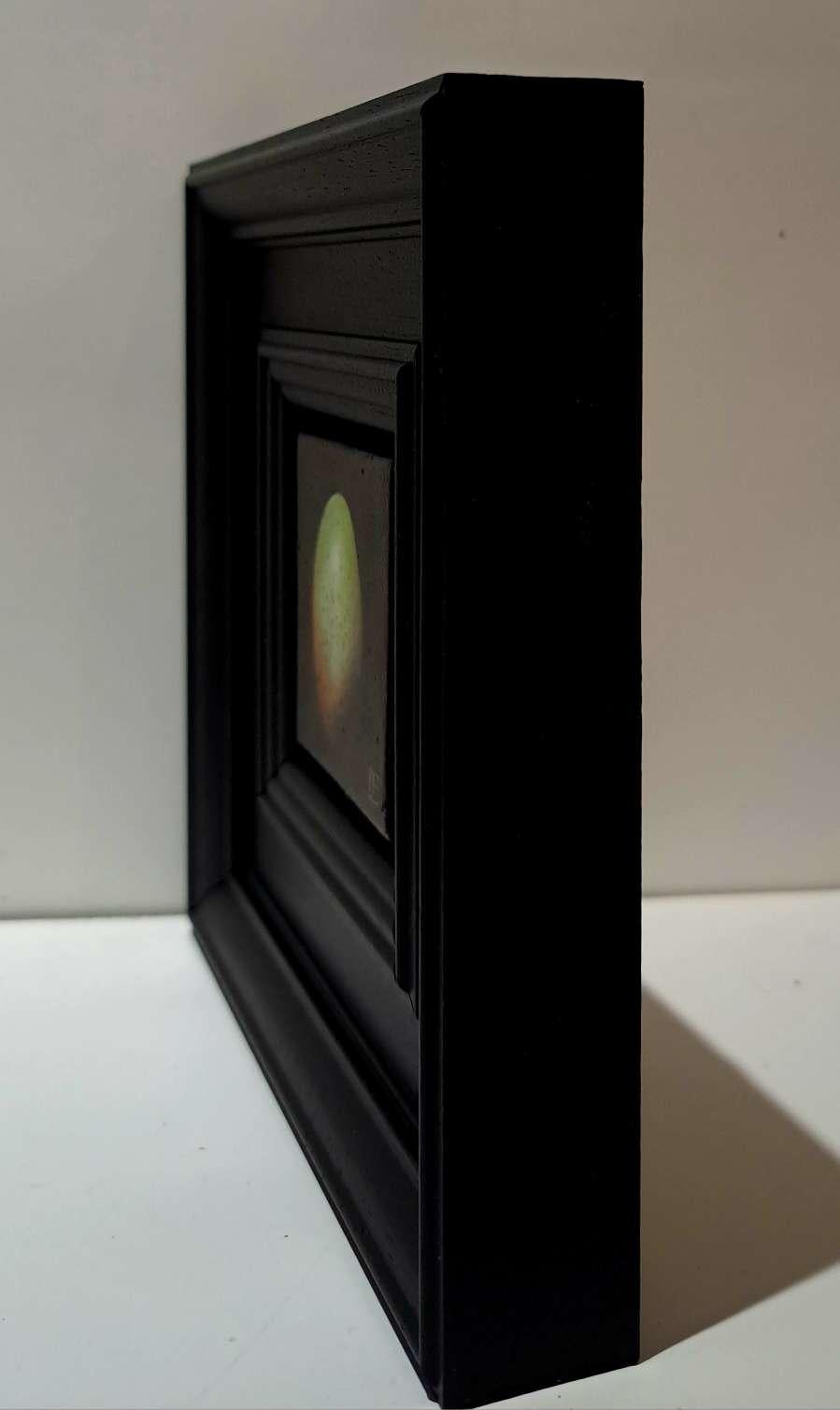 Huevo de Mirlo Pintura de Bolsillo Verdosa - Painting Contemporáneo de Dani Humberstone