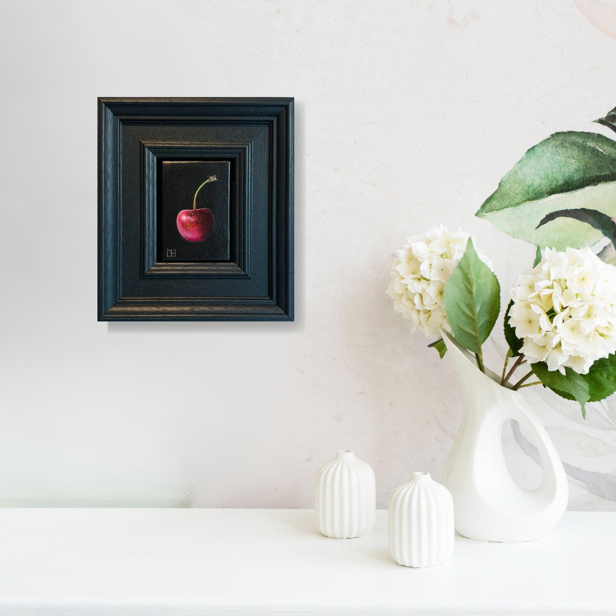 Kirsche - original realismus stillleben obst malerei - zeitgenössische kunst (Schwarz), Still-Life Painting, von Dani Humberstone