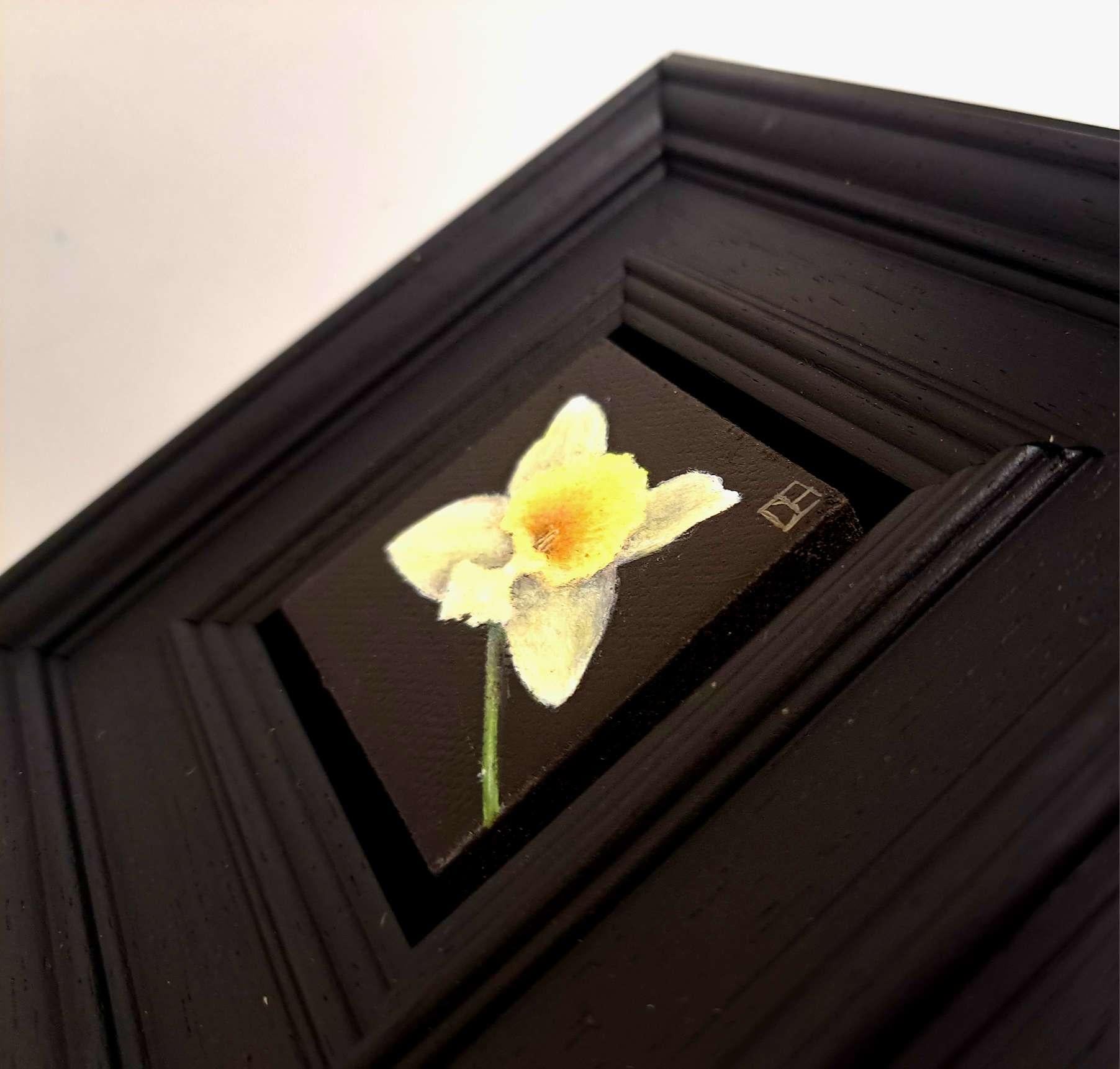 Daffodil Pale Yellow Pocket Painting, original painting, still-life For Sale 1