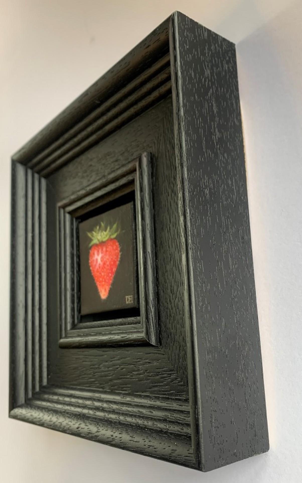 Pocket Strawberry [2021]
Original
Still Life
Oil On Canvas
Image size: H:5 cm x W:5 cm
Frame Size: H:16.5 cm x W:16.5 cm x D:3.5cm
Sold Framed
Please note that insitu images are purely an indication of how a piece may look

Pocket Strawberry is an