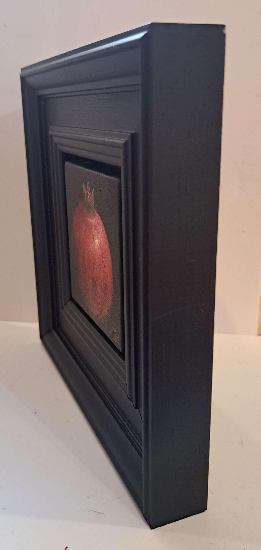 Pocket Barok Granada Roja, Pintura Original, Arte Frutal, Realista - Painting de Dani Humberstone