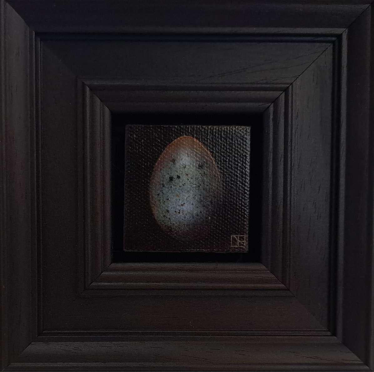 Uovo di merlo tascabile #3 (c), Pittura originale, Arte dell'uovo - Landscape Painting Nero di Dani Humberstone