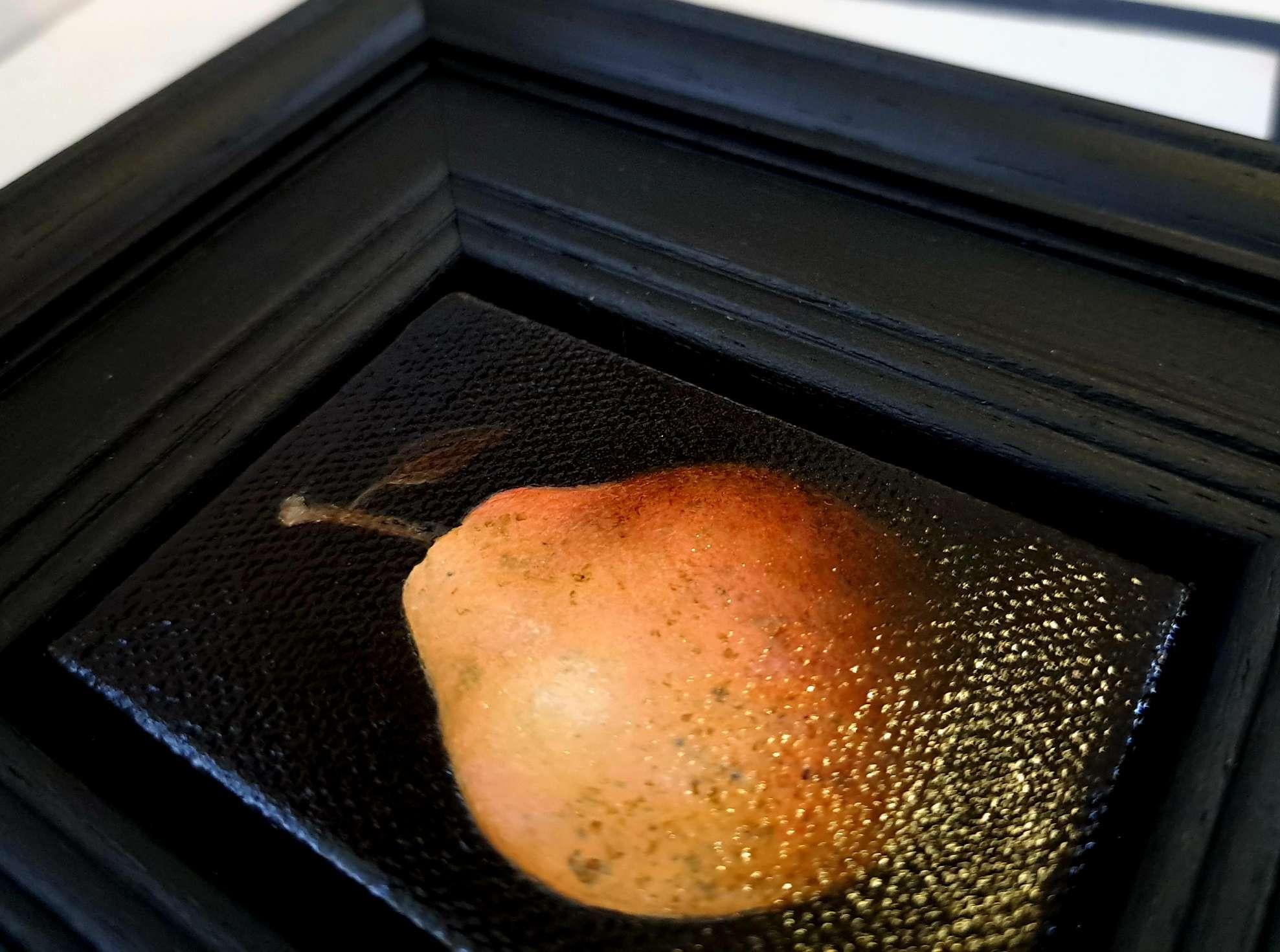 Pocket Blush Pear c, Pintura Original, Arte Frutal, arte pera 2