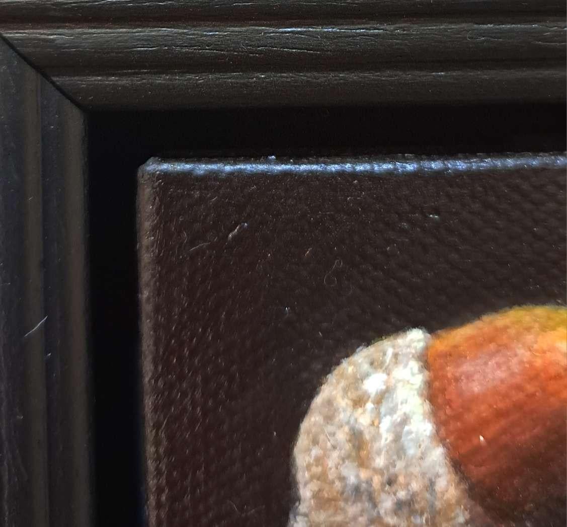 Ghianda marrone tascabile [2023], Natura morta barocca, Piccola arte, Frutta - Still-Life Painting Nero di Dani Humberstone