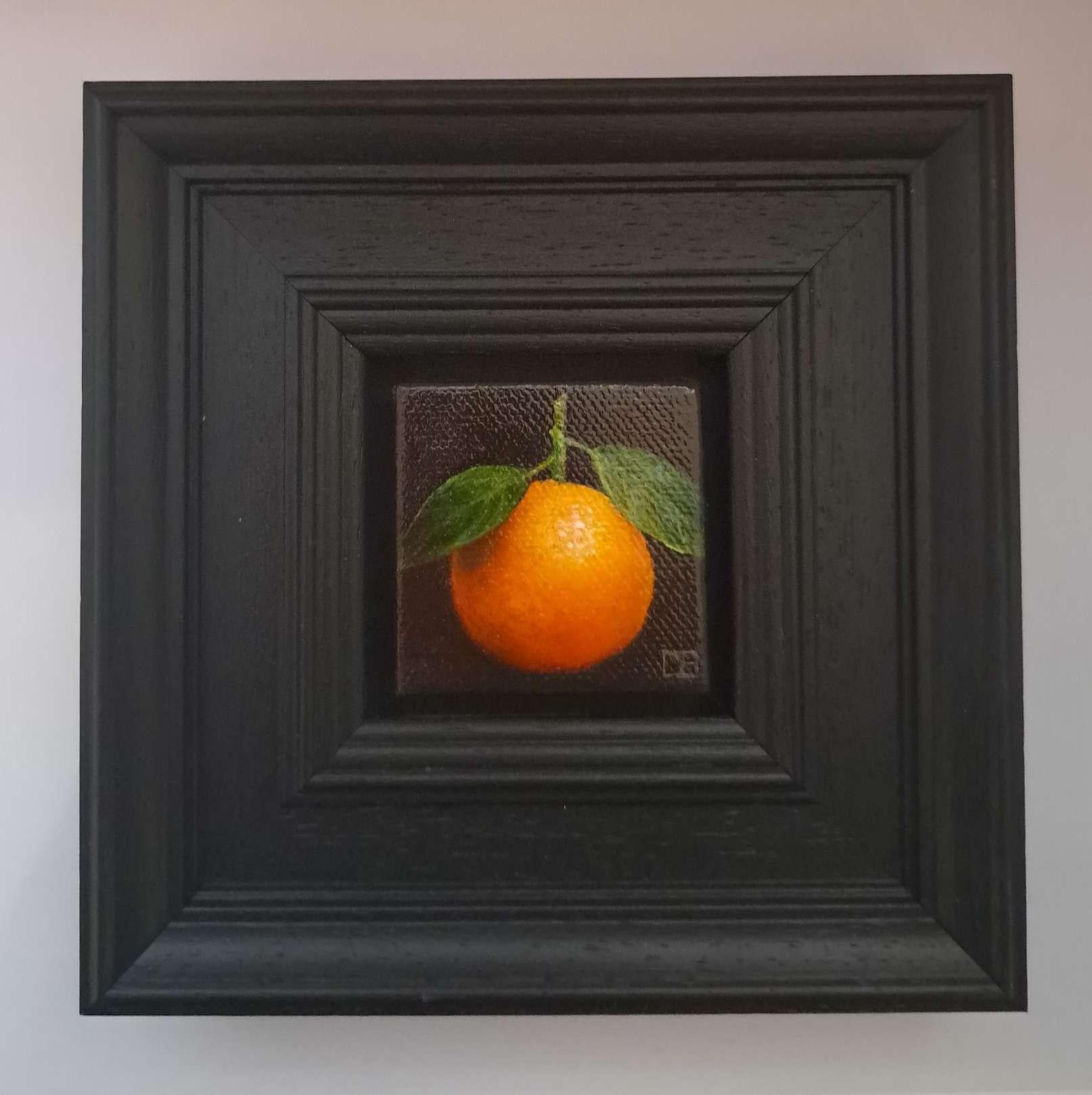 Pocket Clementine [2023], Nature morte baroque, Food Art, Small art - Contemporain Painting par Dani Humberstone