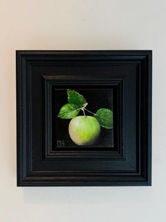 Pocket Crisp Green Apple - natura morta originale e realistica di frutta - arte contemporanea